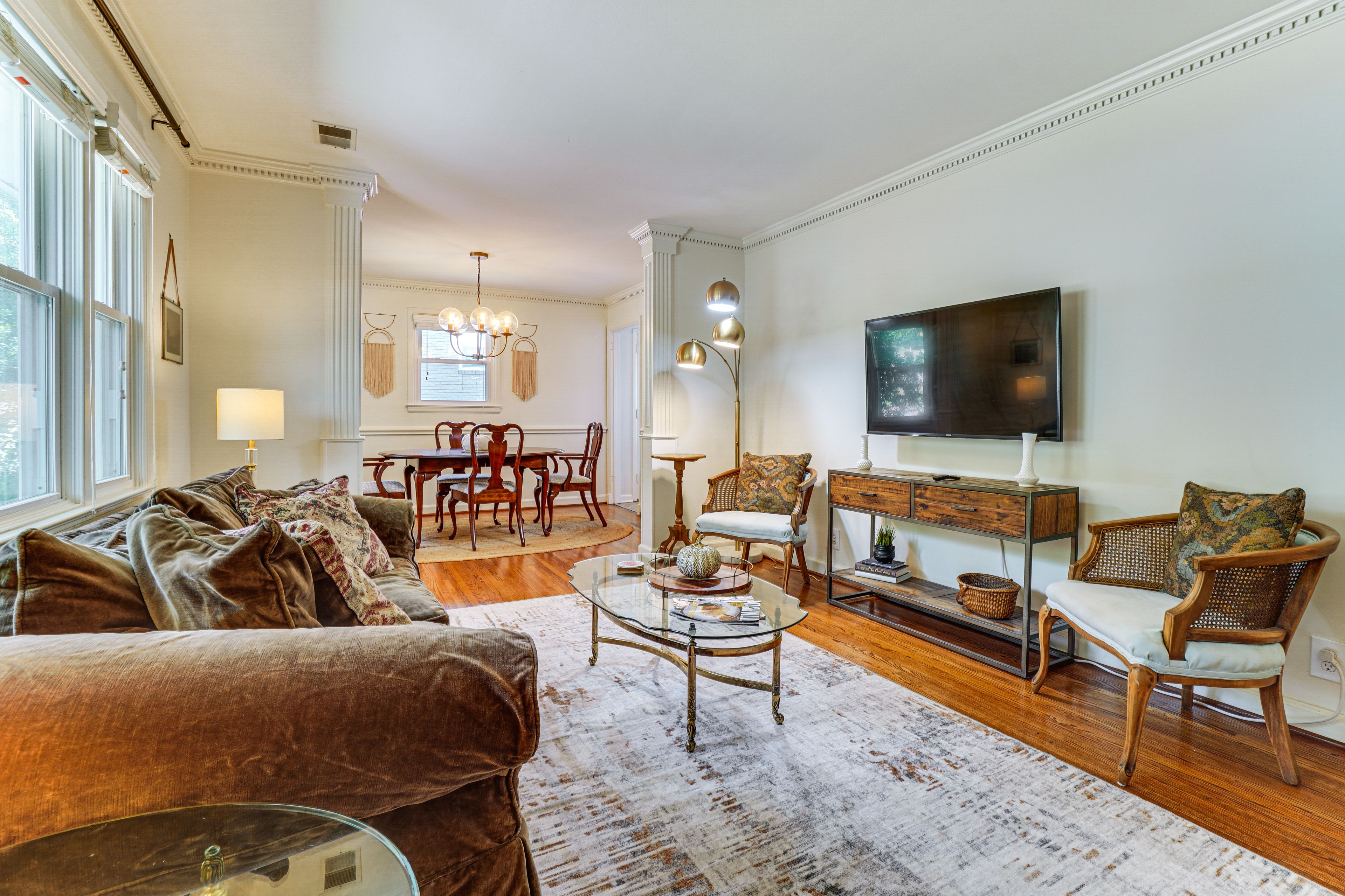 Living Room | Smart TV