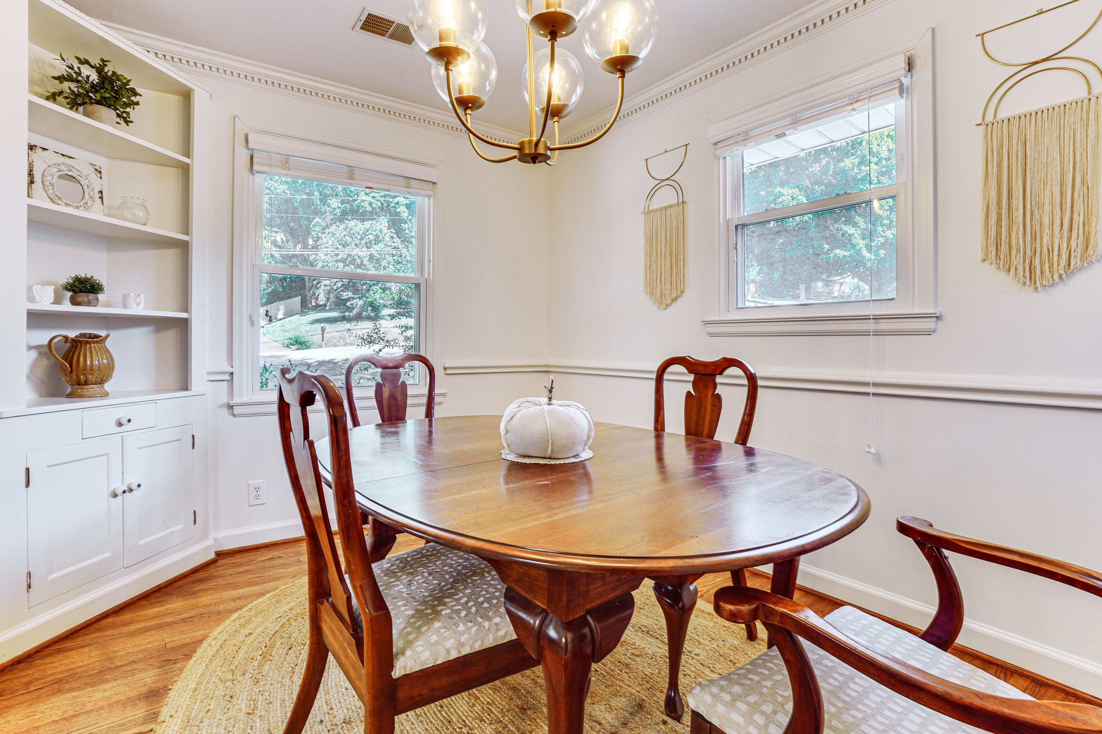 Dining Room | Dishware/Flatware Provided