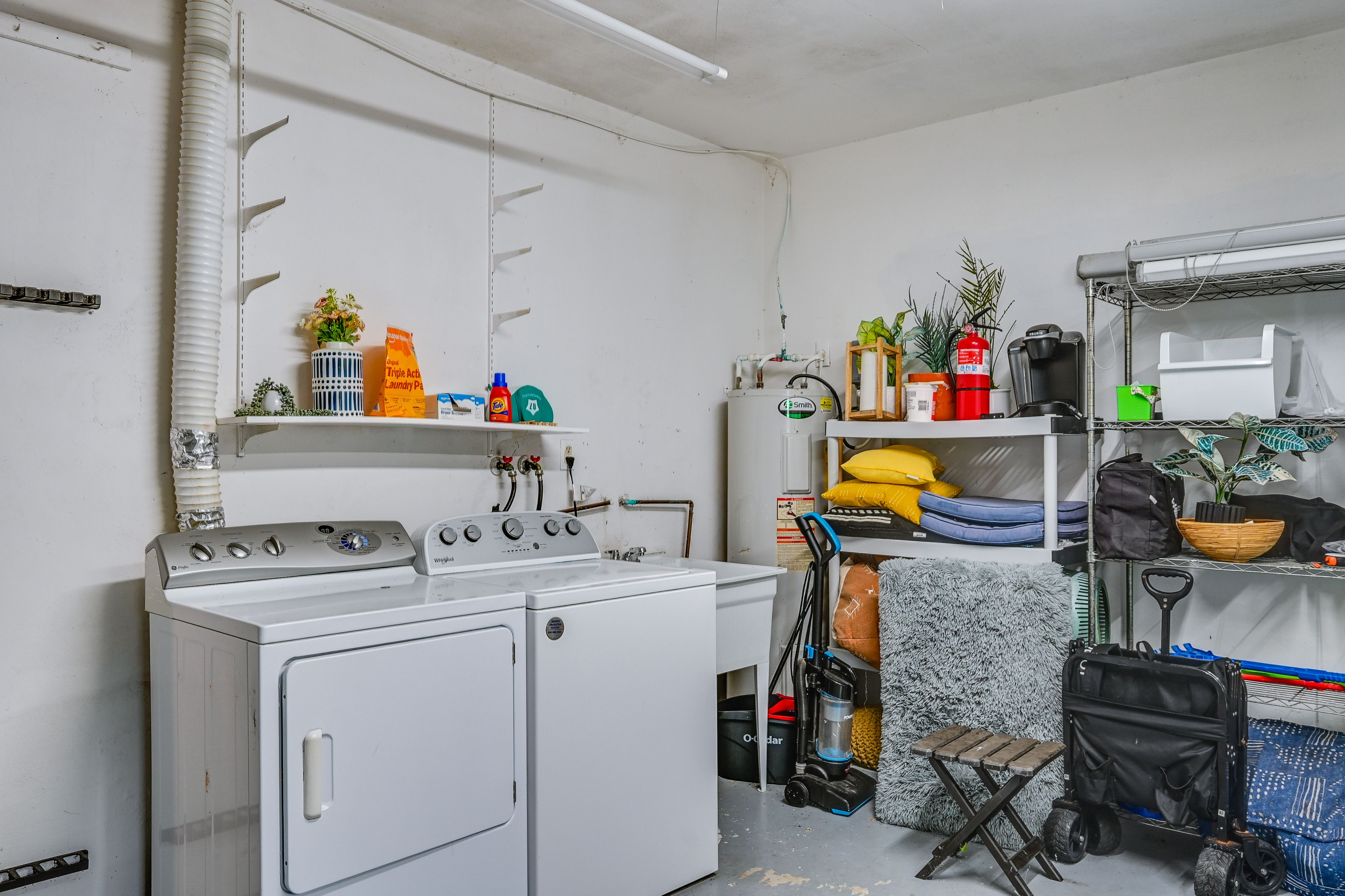 Garage | Laundry Room