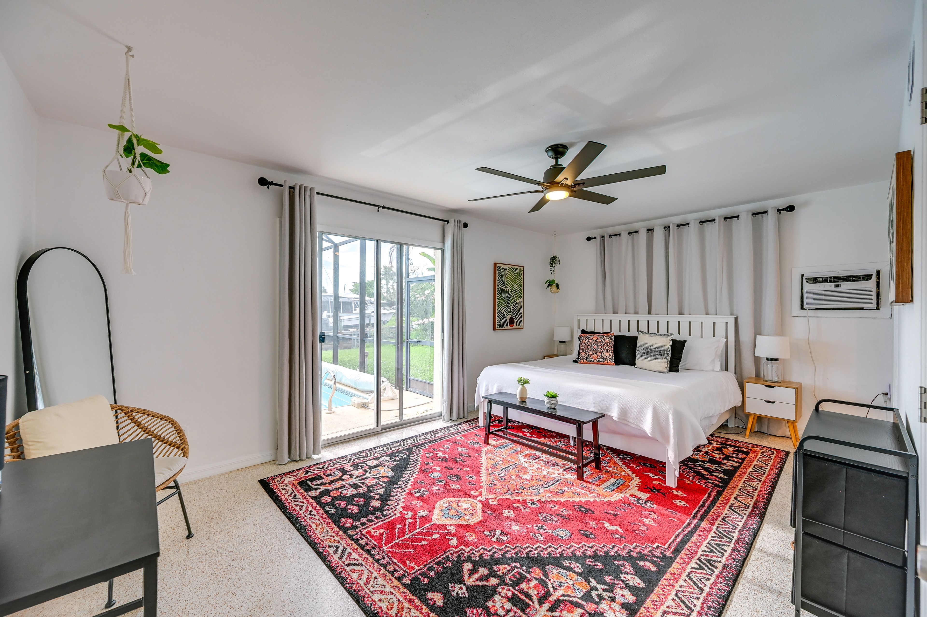Bedroom 1 | King Bed