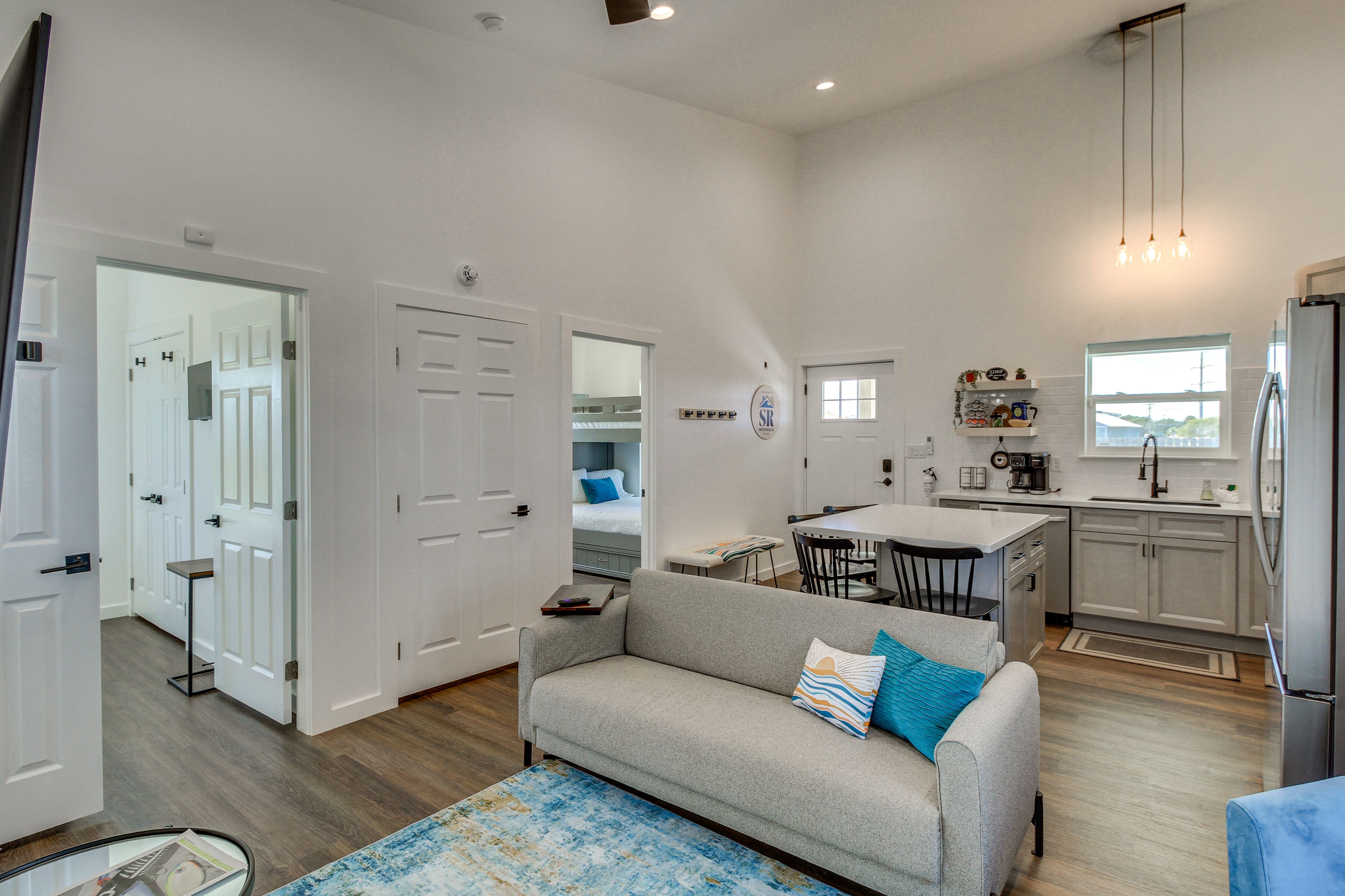 Living Room | Kitchen