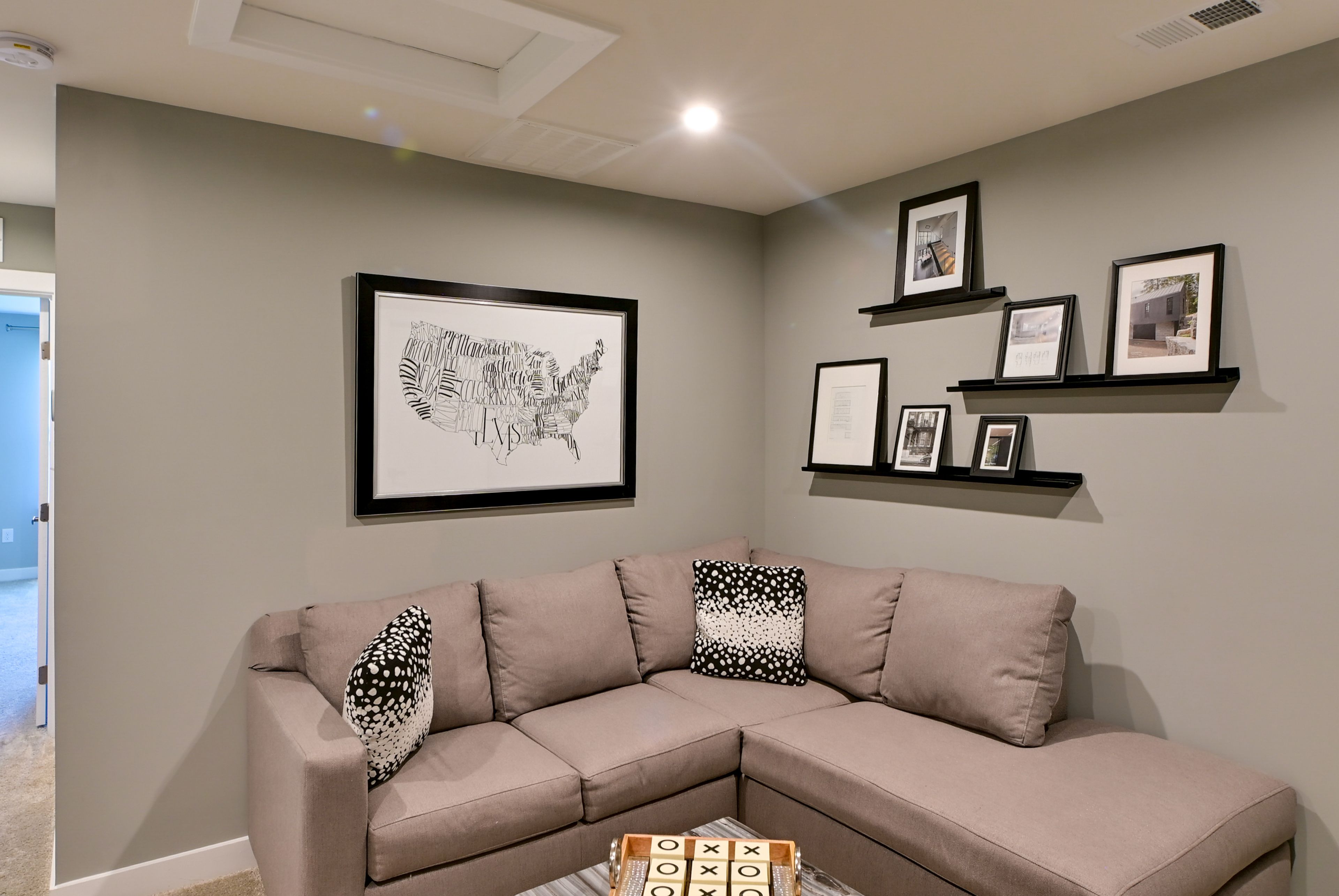 Family Room | Smart TV | 2nd Floor