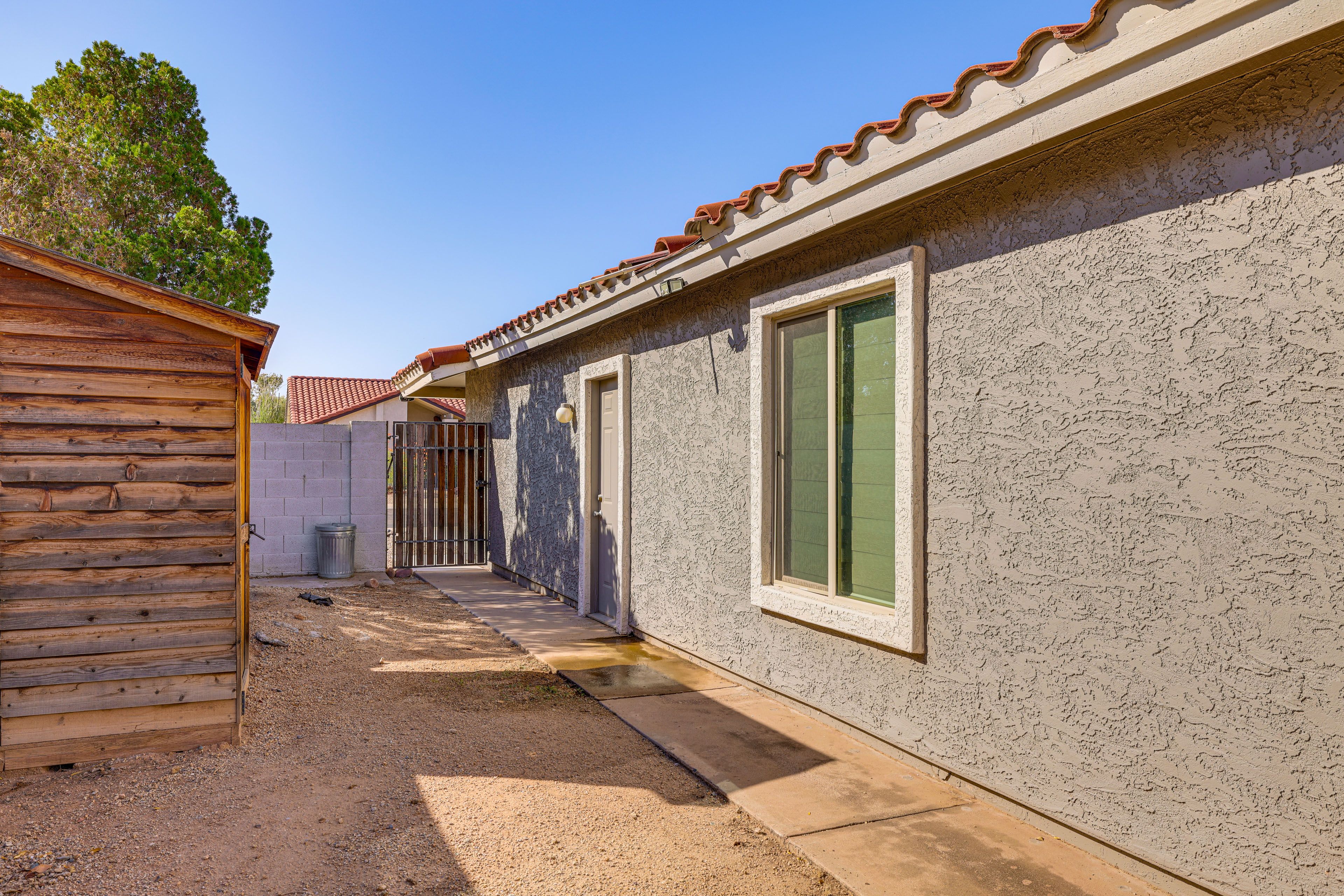 Casita Access | Long-Term Renter On-Site (Main House)