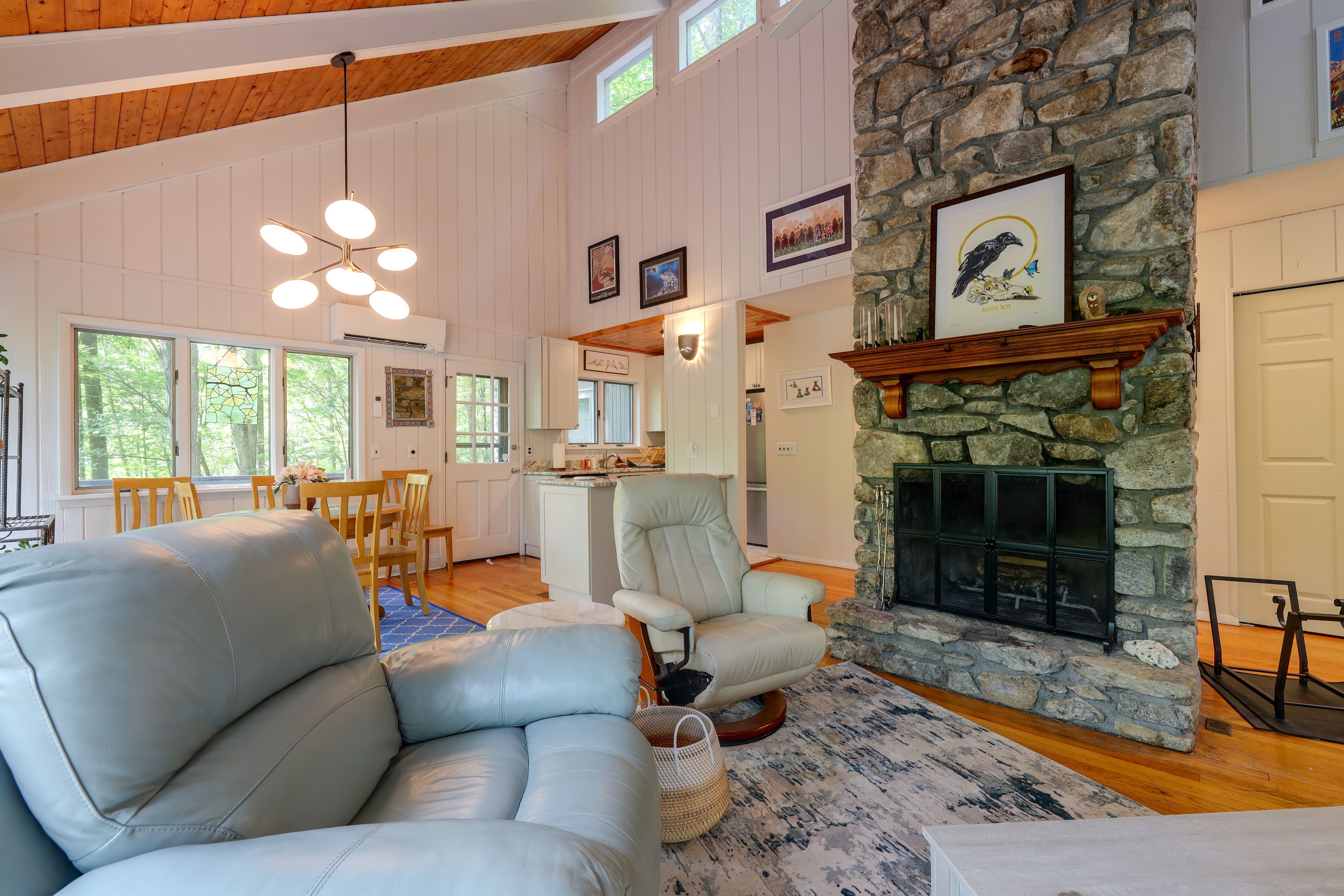 Mars Hill Vacation Rental | 2BR | 2BA | 1,100 Sq Ft | 1 Step to Enter