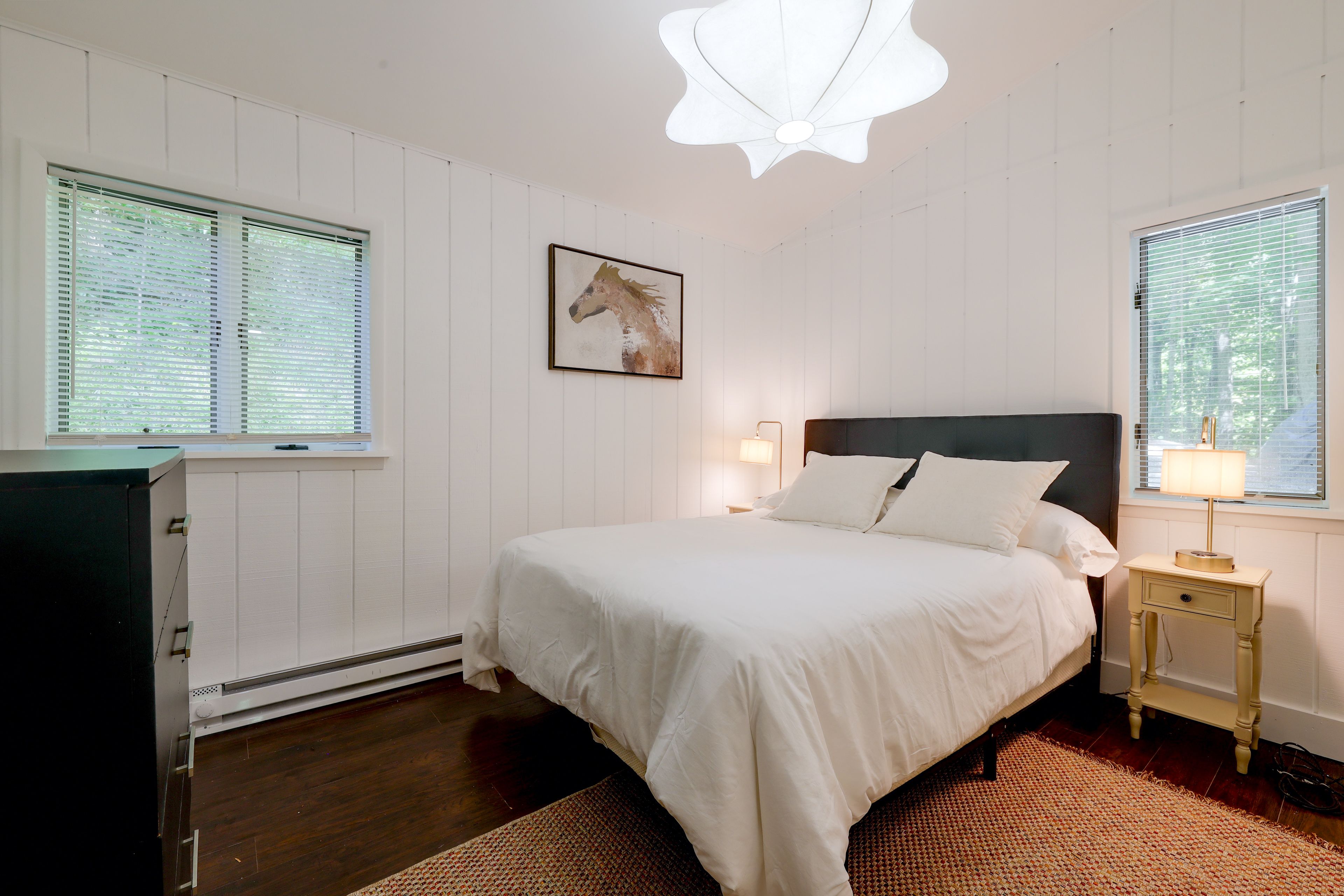 Bedroom 1 | Queen Bed