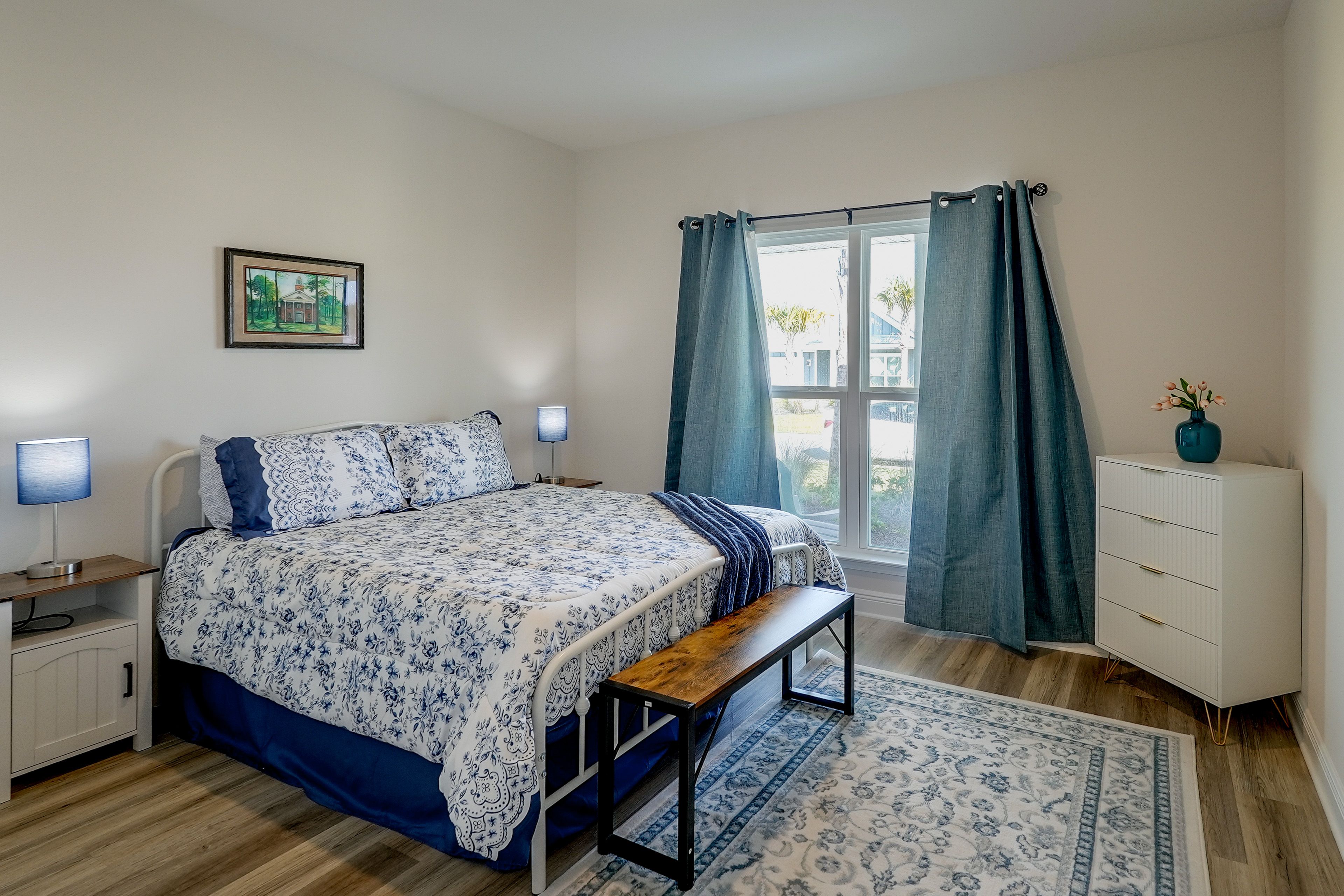 Bedroom 3 | Queen Bed