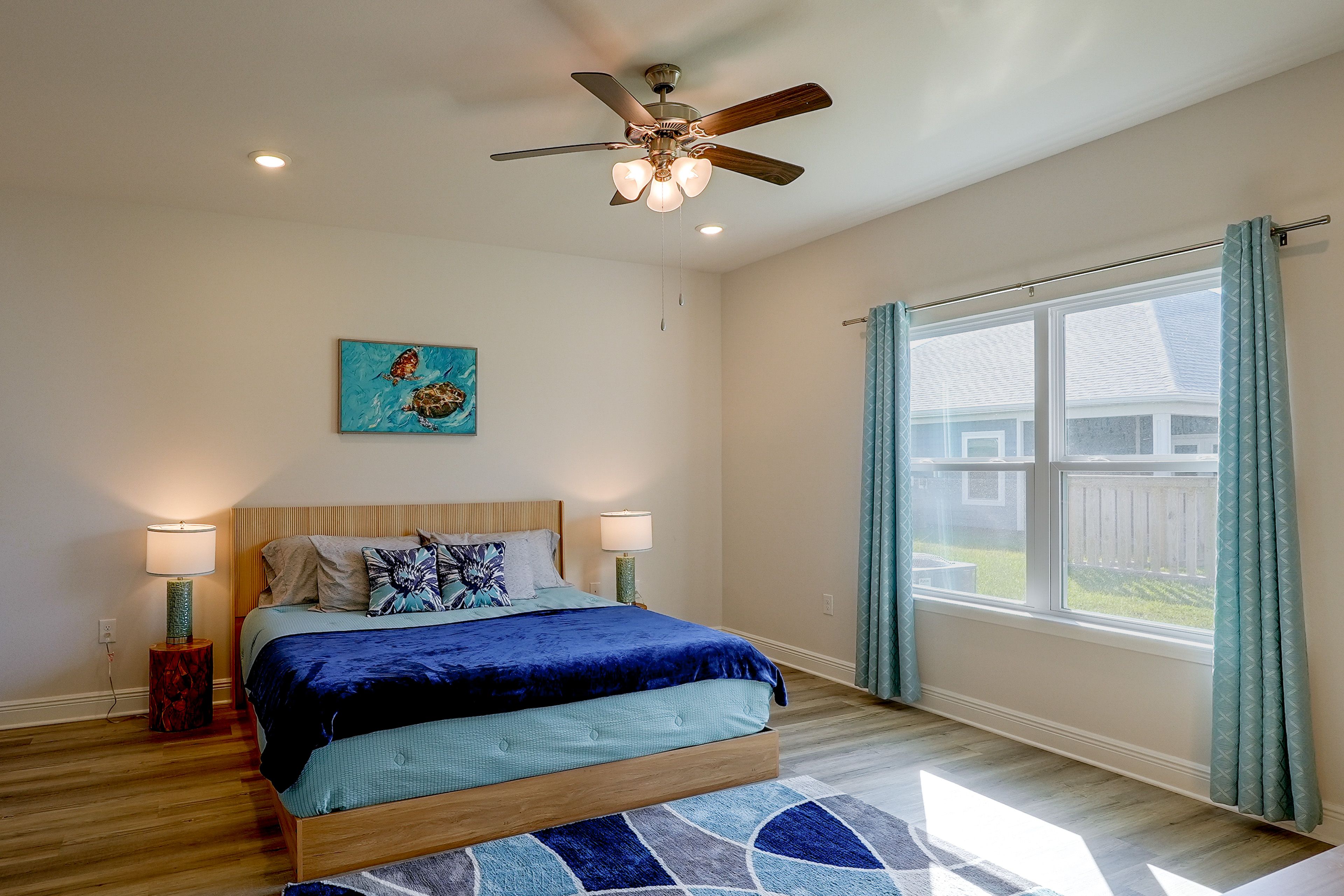 Bedroom 1 | King Bed