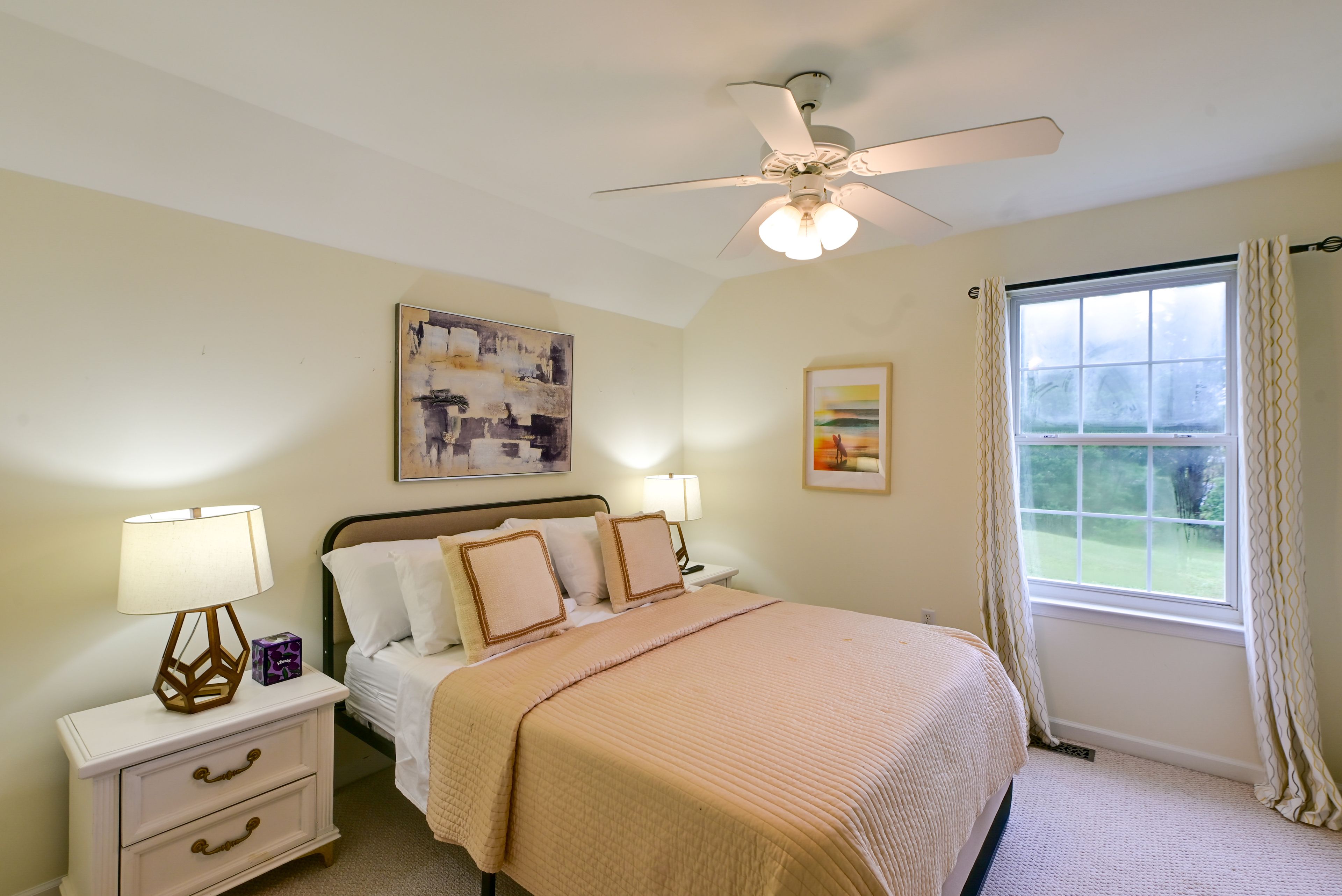 Bedroom | Queen Bed | 2nd Floor
