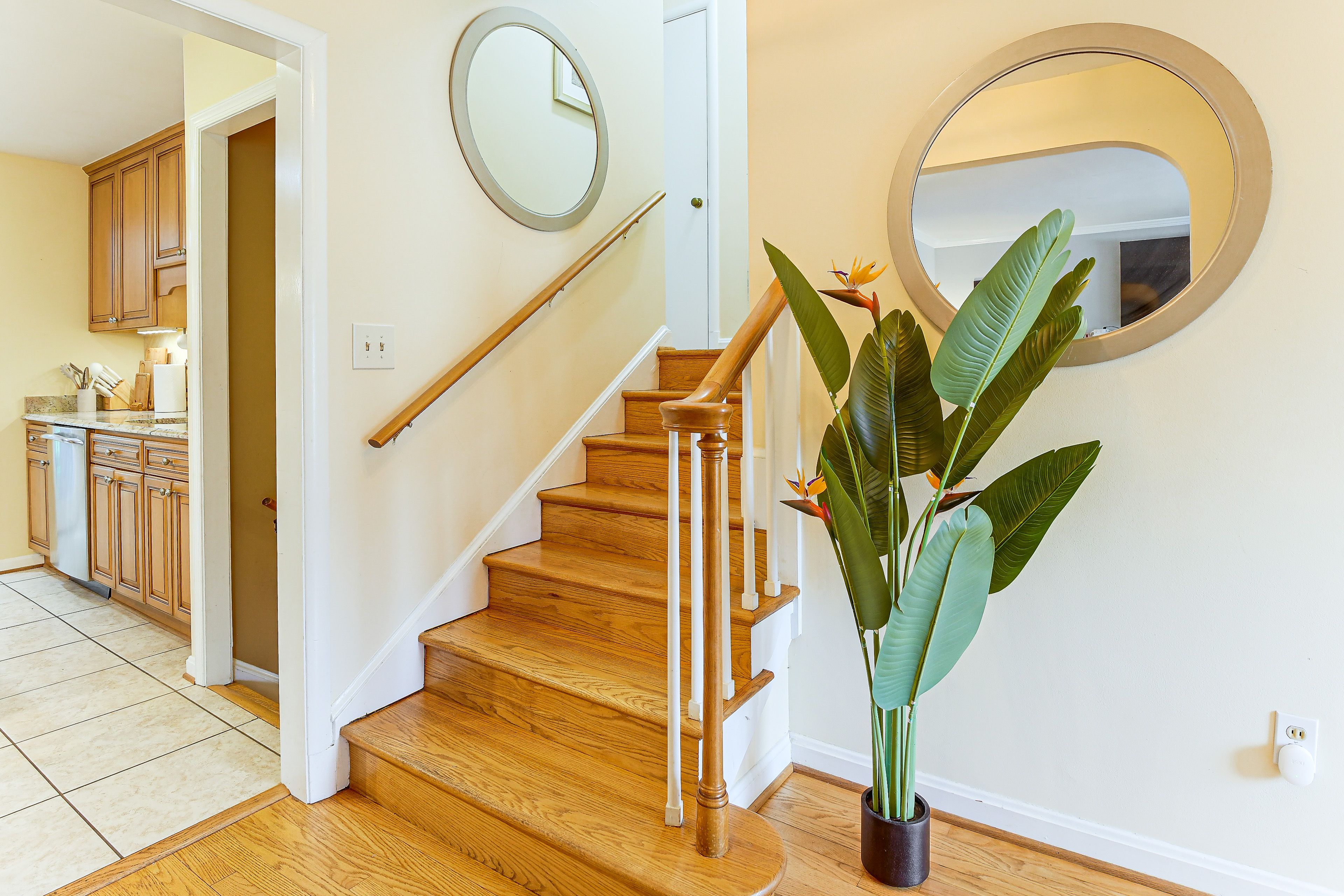 Staircase | Main Floor