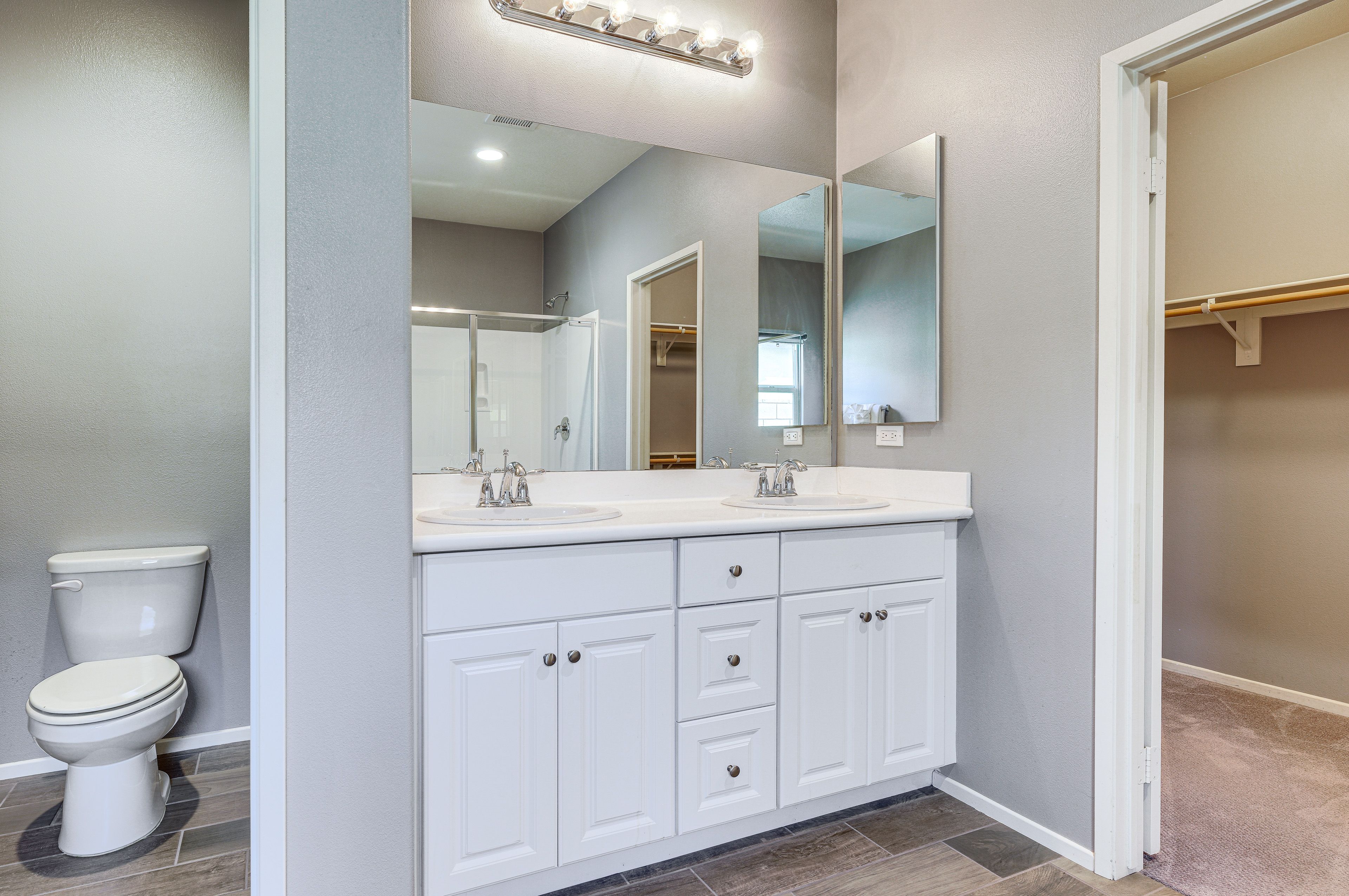 En-Suite Bathroom
