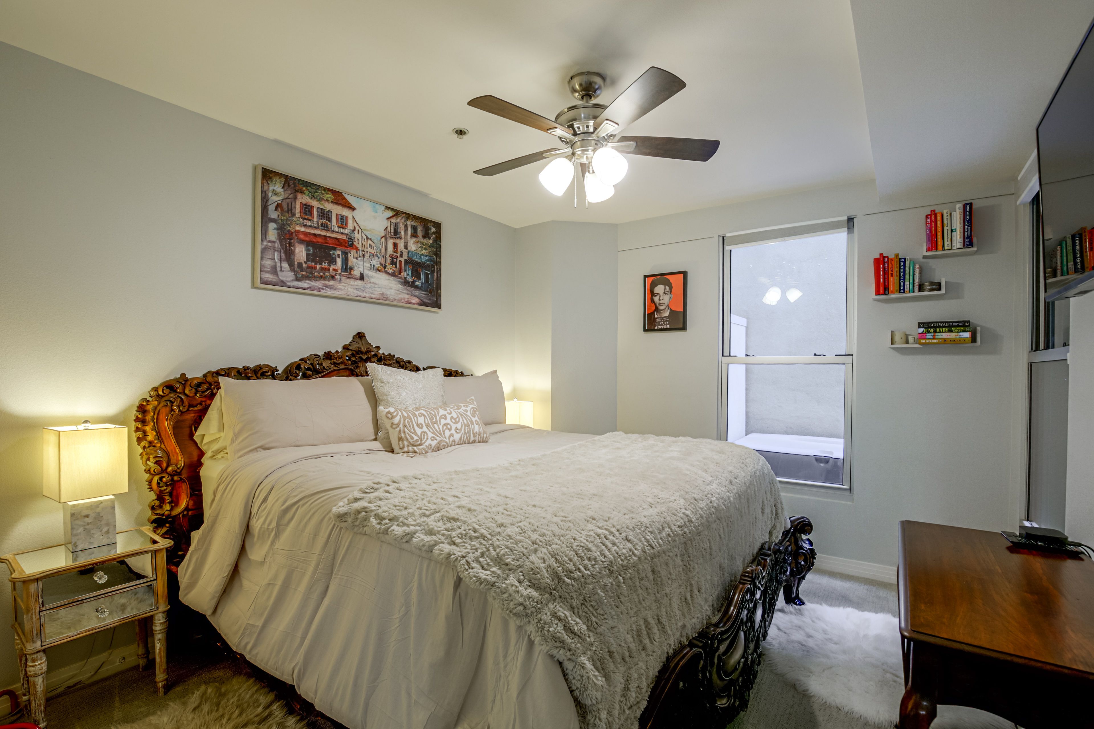 Bedroom 1 | King Bed