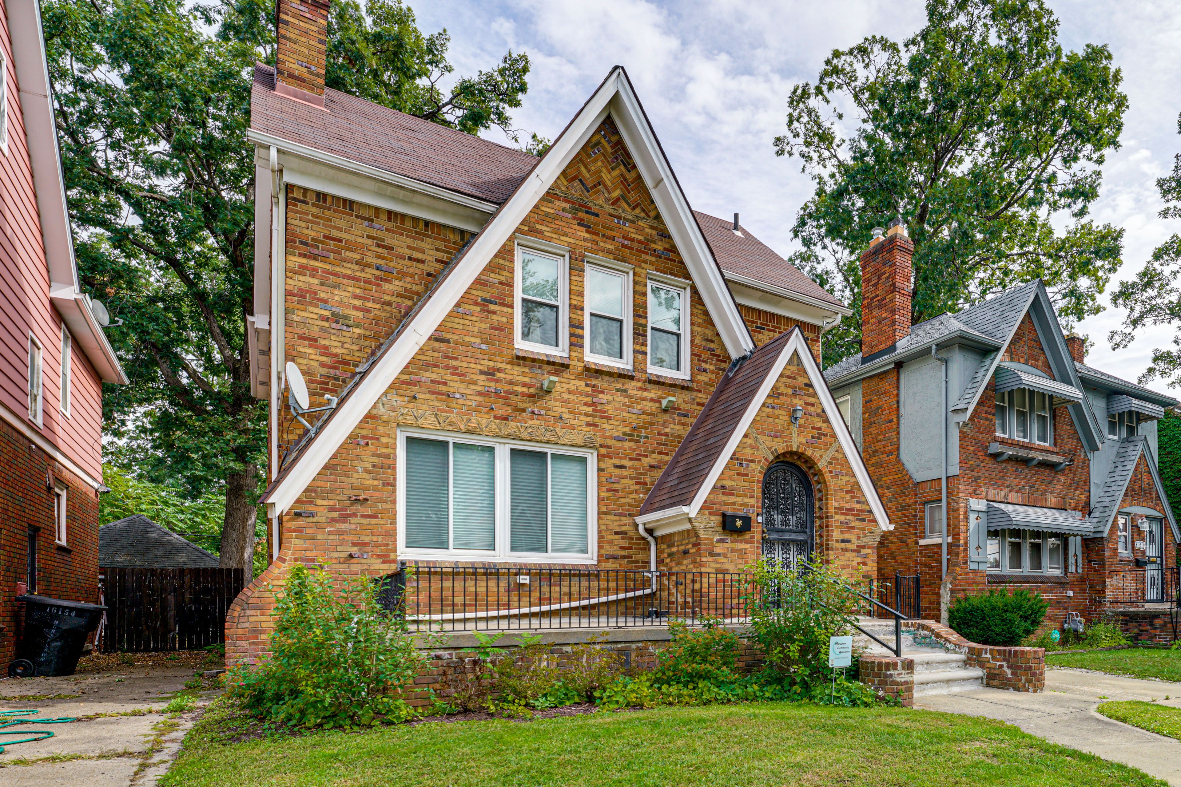 Property Exterior | 2-Story Home w/ Basement