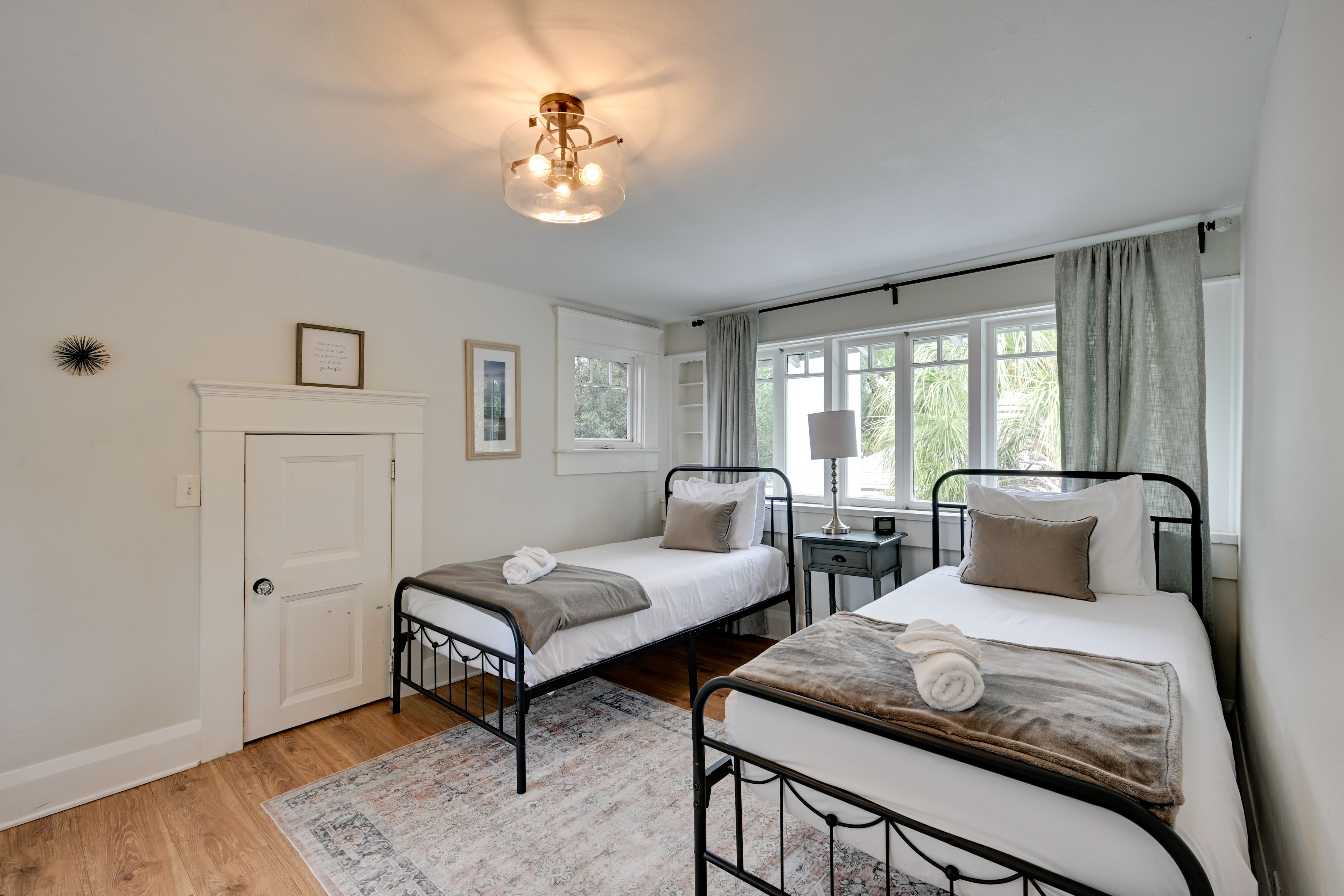 Bedroom 4 | 2 Twin Beds