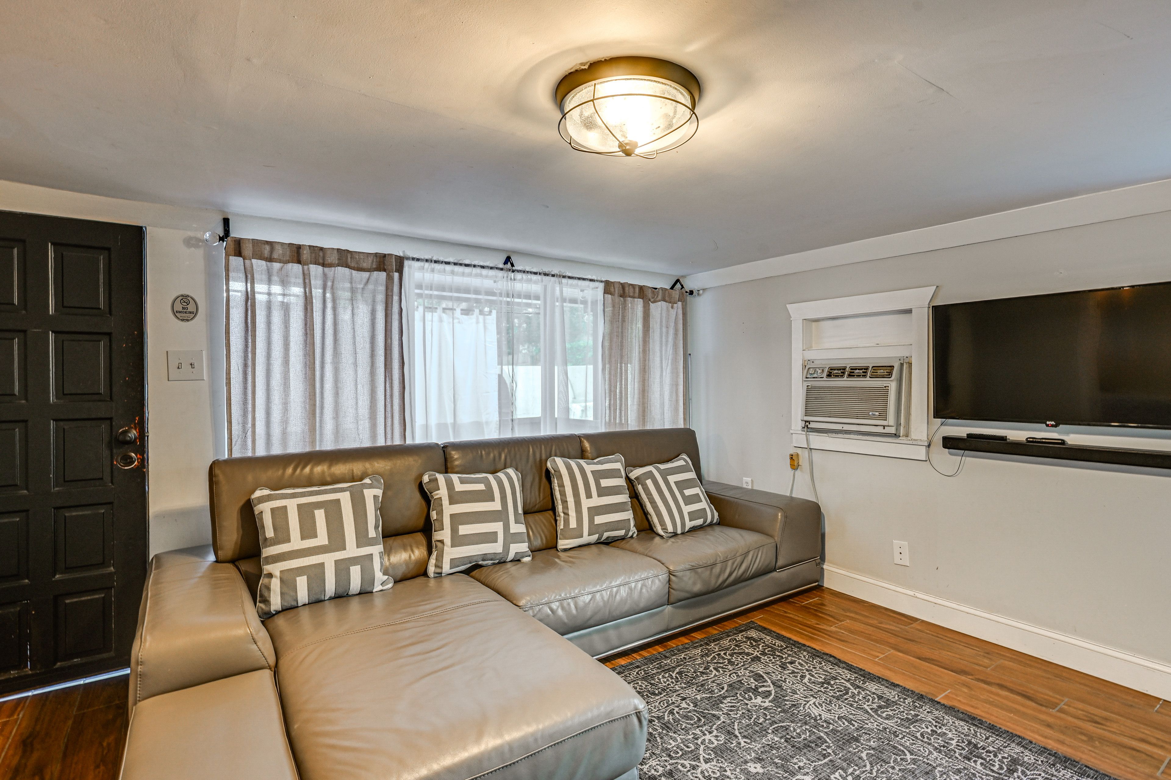 Living Room | Sleeper Sofa