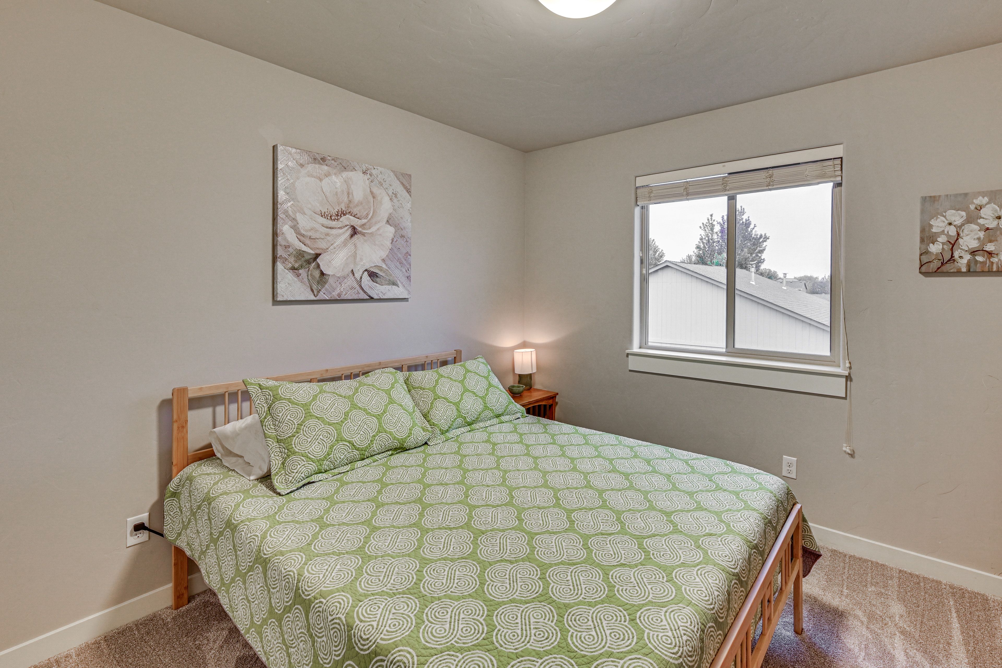 Bedroom 3 | Queen Bed | 2nd Floor