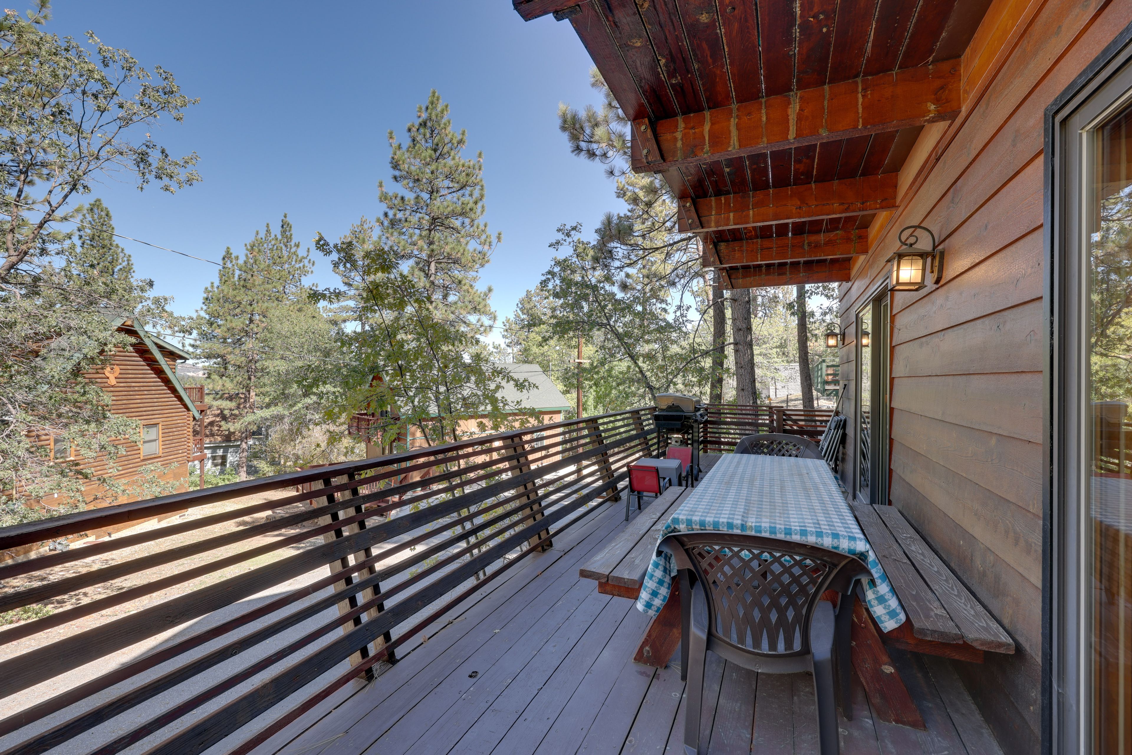 Wraparound Deck