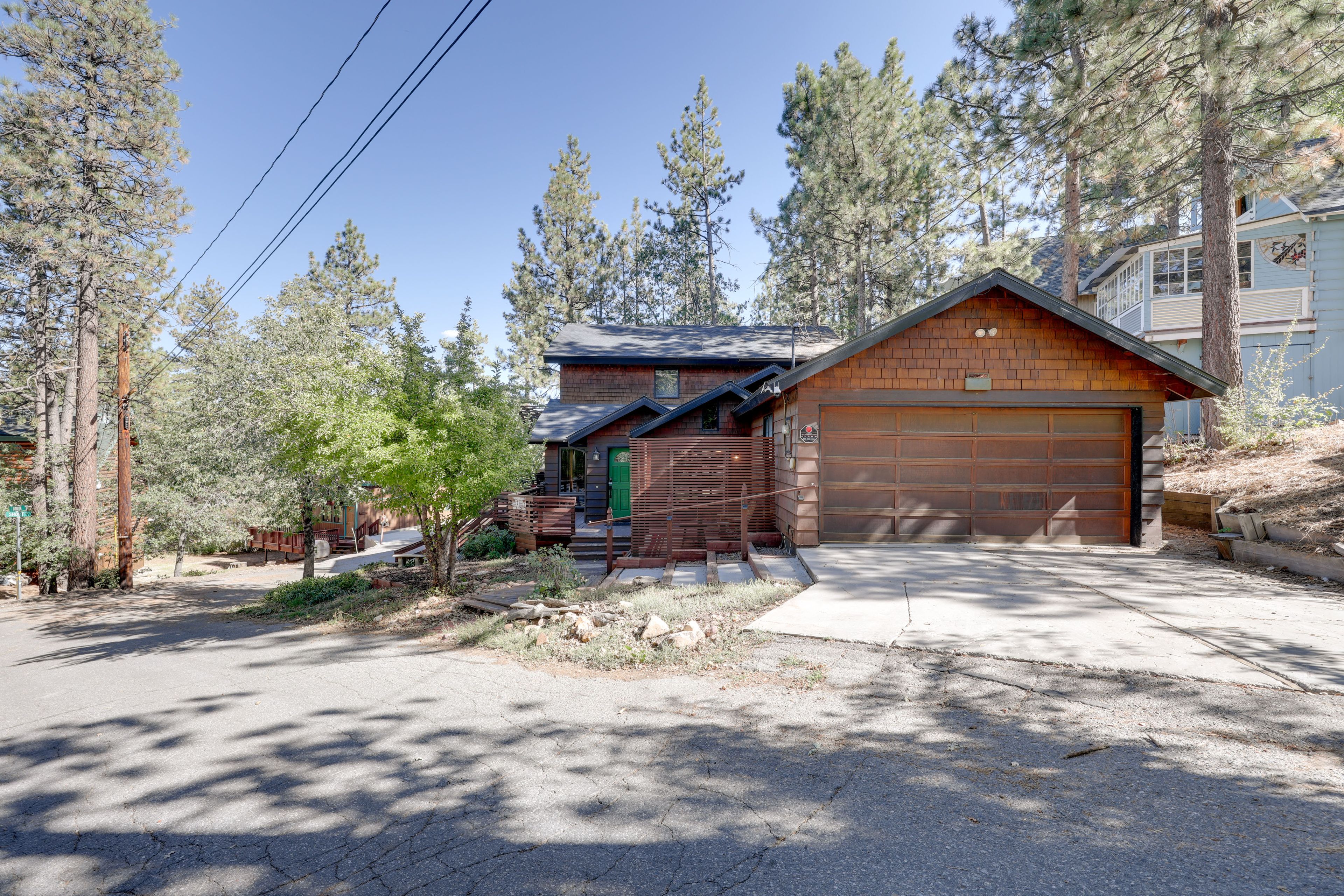 Parking | Side + Front Driveway (4 Vehicles) | No Garage Access