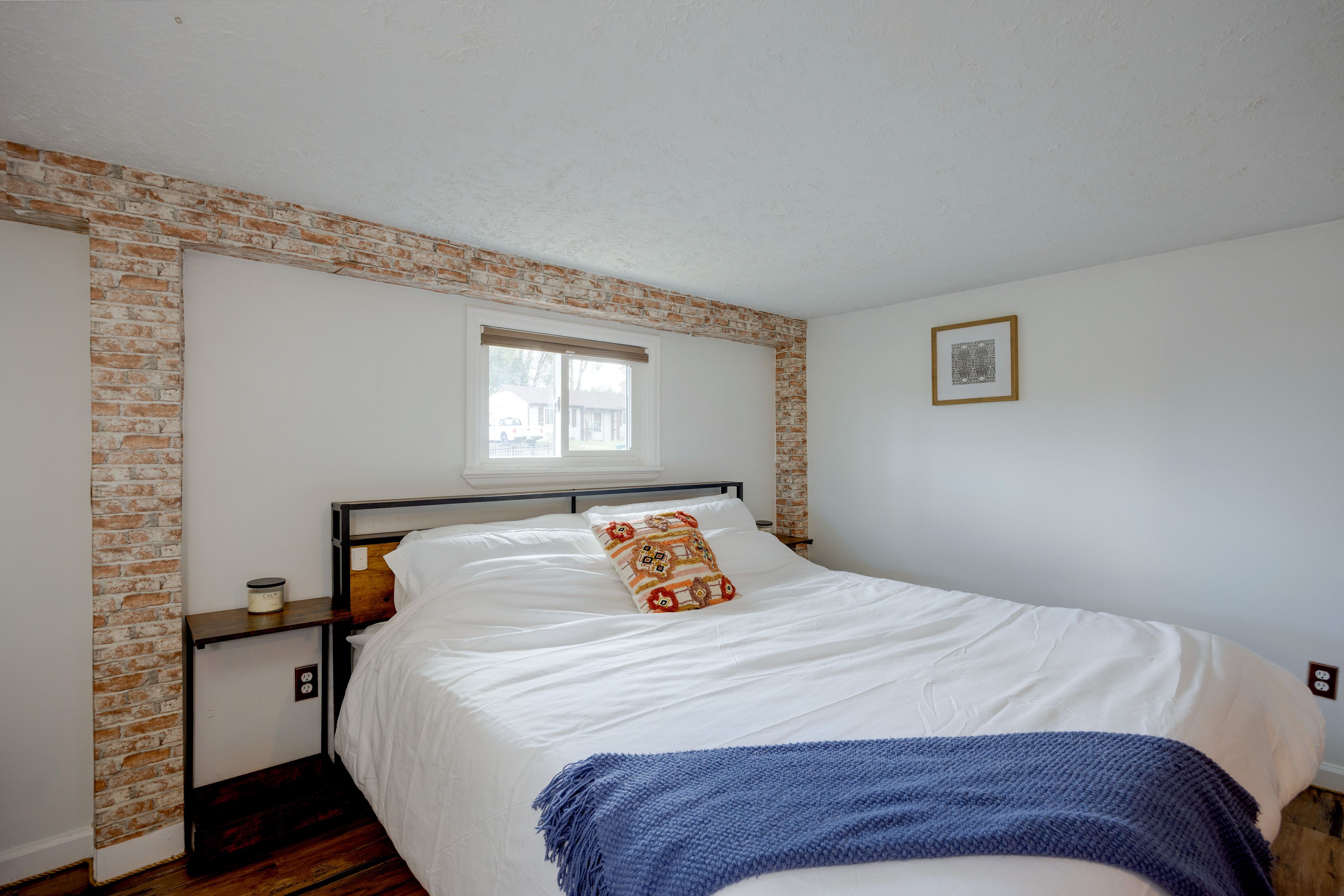 Bedroom 1 | King Bed