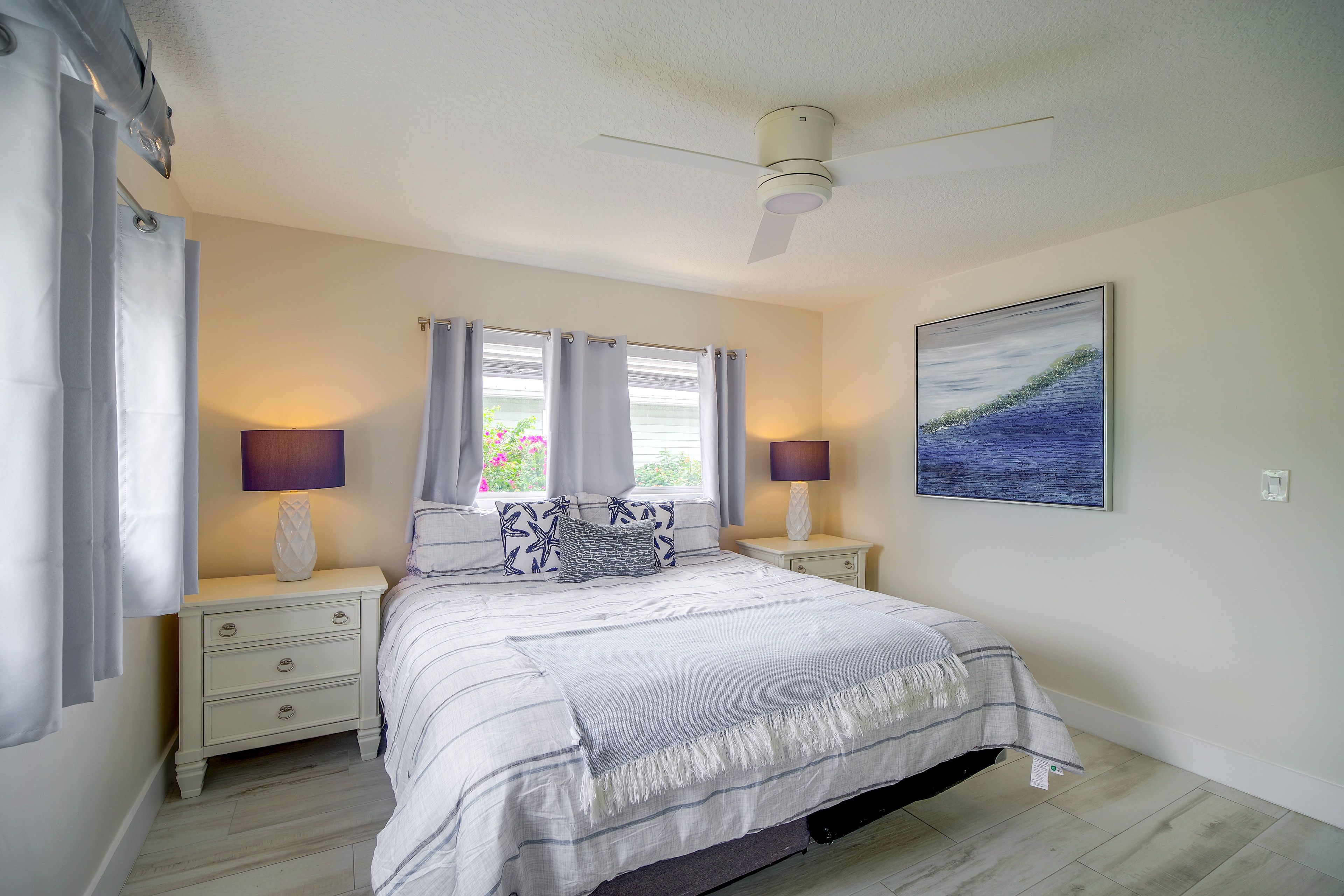 Queen Bed