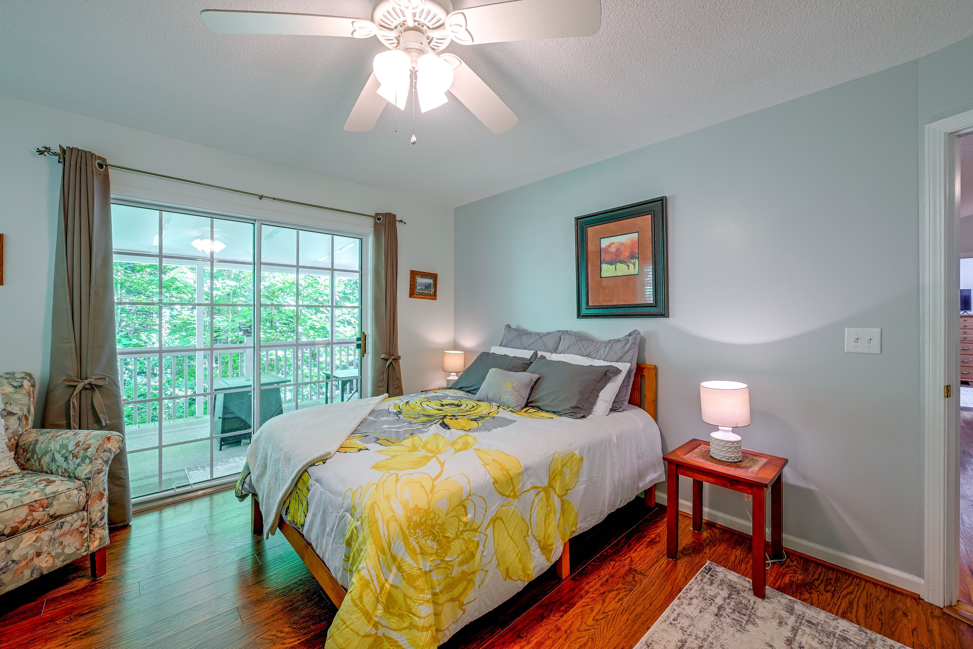 Bedroom 2 | Queen Bed