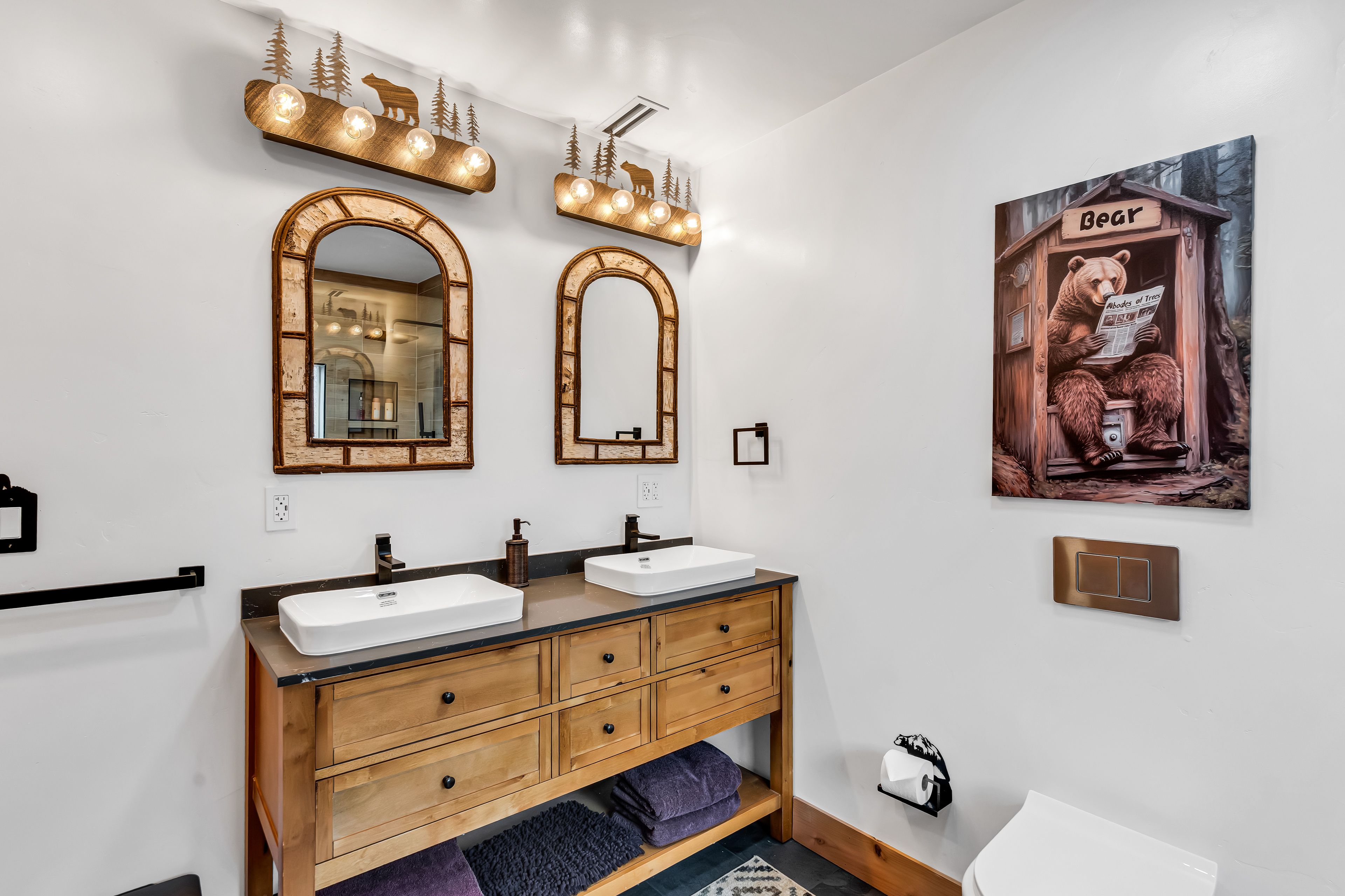 Bathroom | Main Level
