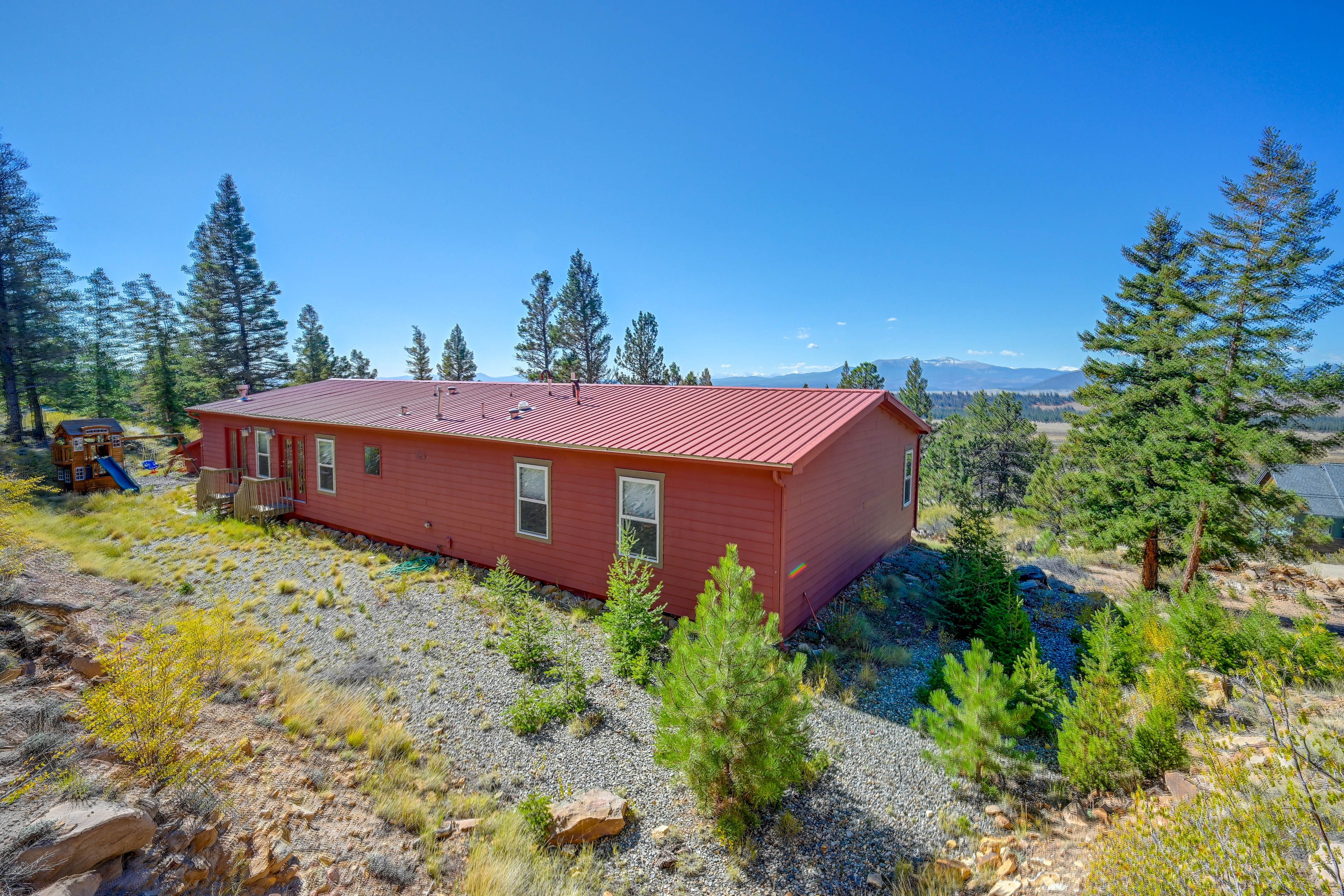 Exterior | Mountain Views