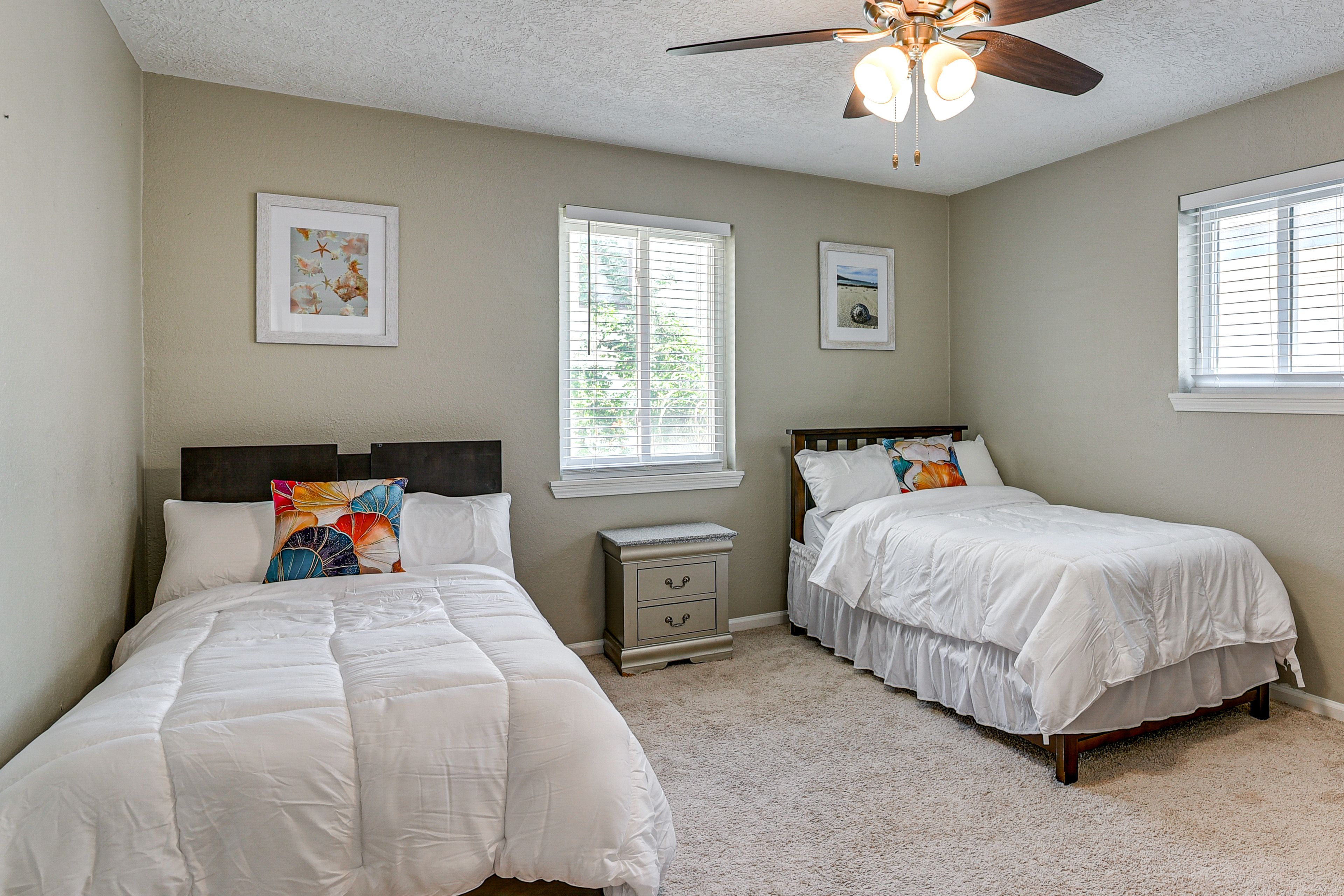 Bedroom | 2 Twin Beds