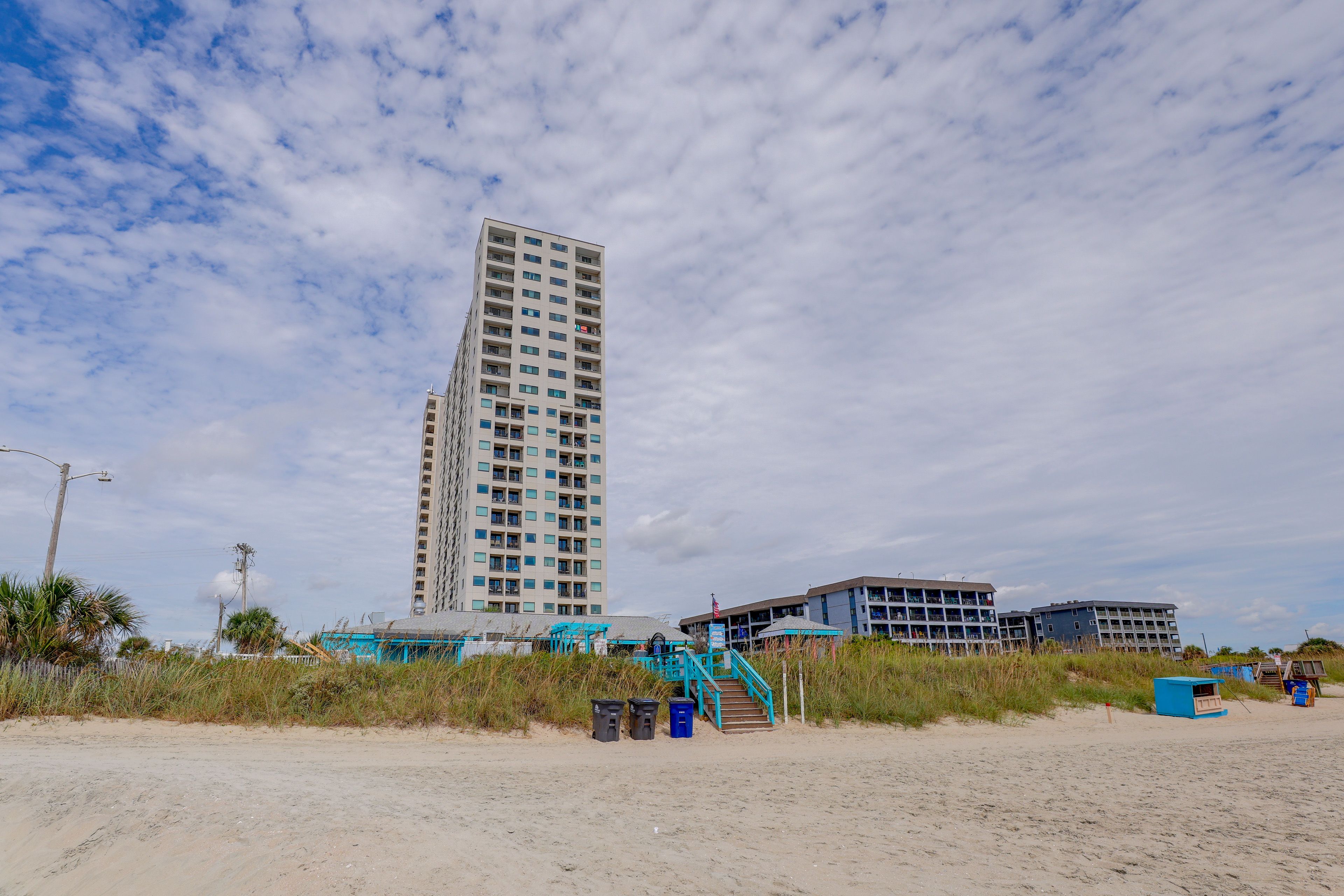 Myrtle Beach Resort | Walk to Beach