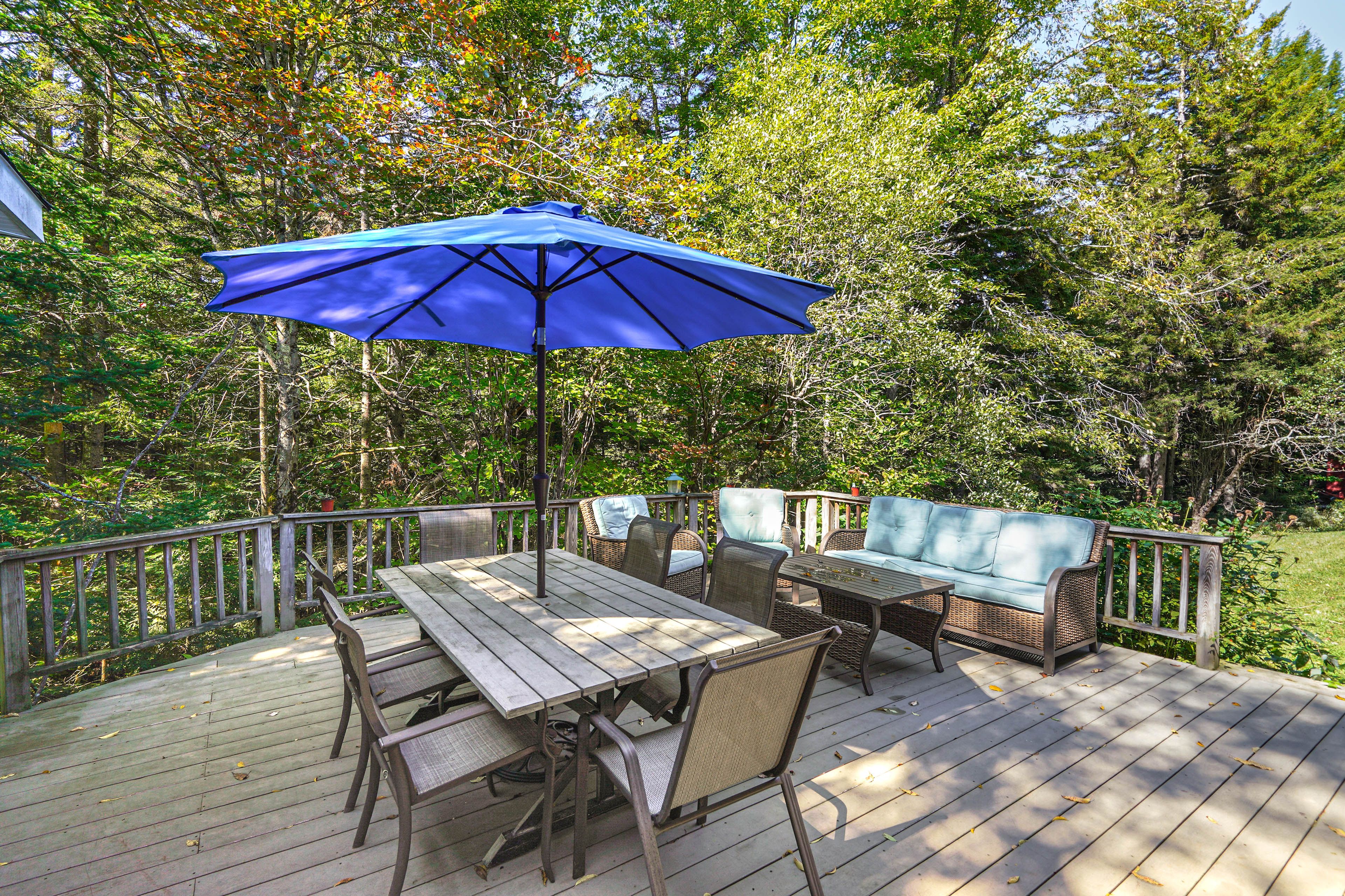 Furnished Deck