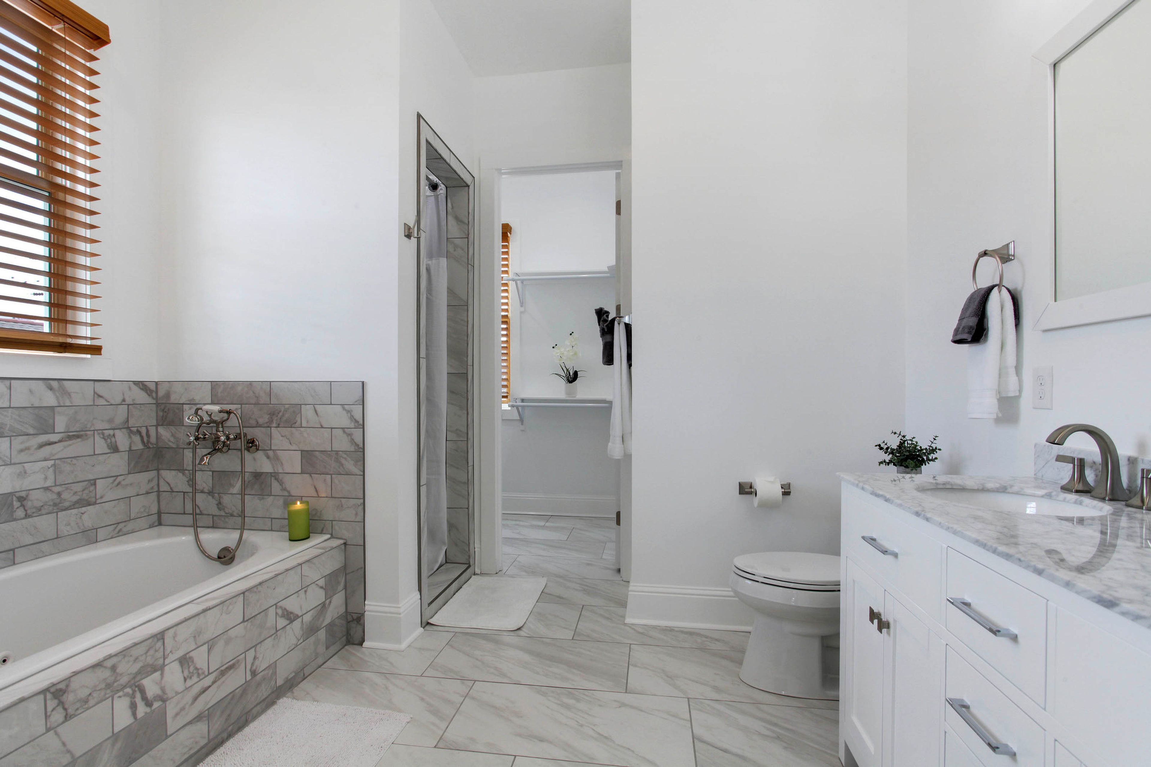 En-Suite Bathroom | 2nd Floor