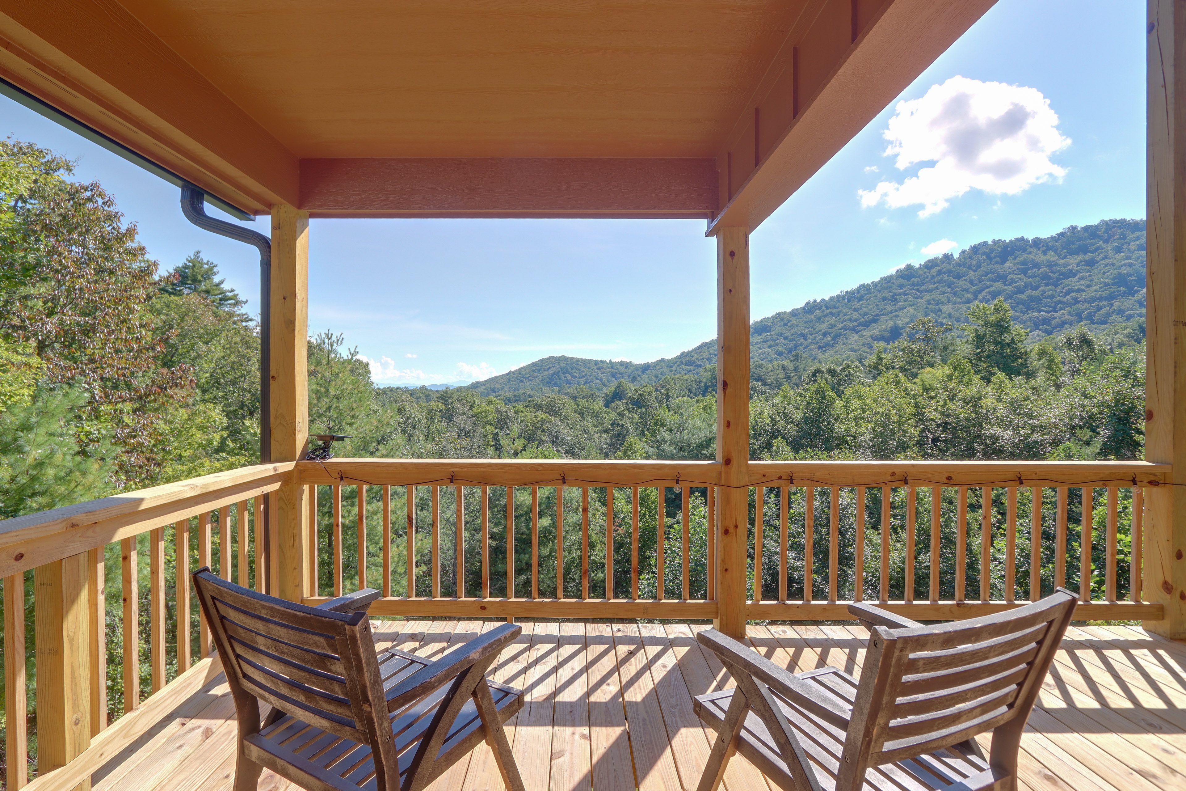 Murphy Vacation Rental | 2BR | 2BA | 1,220 Sq Ft