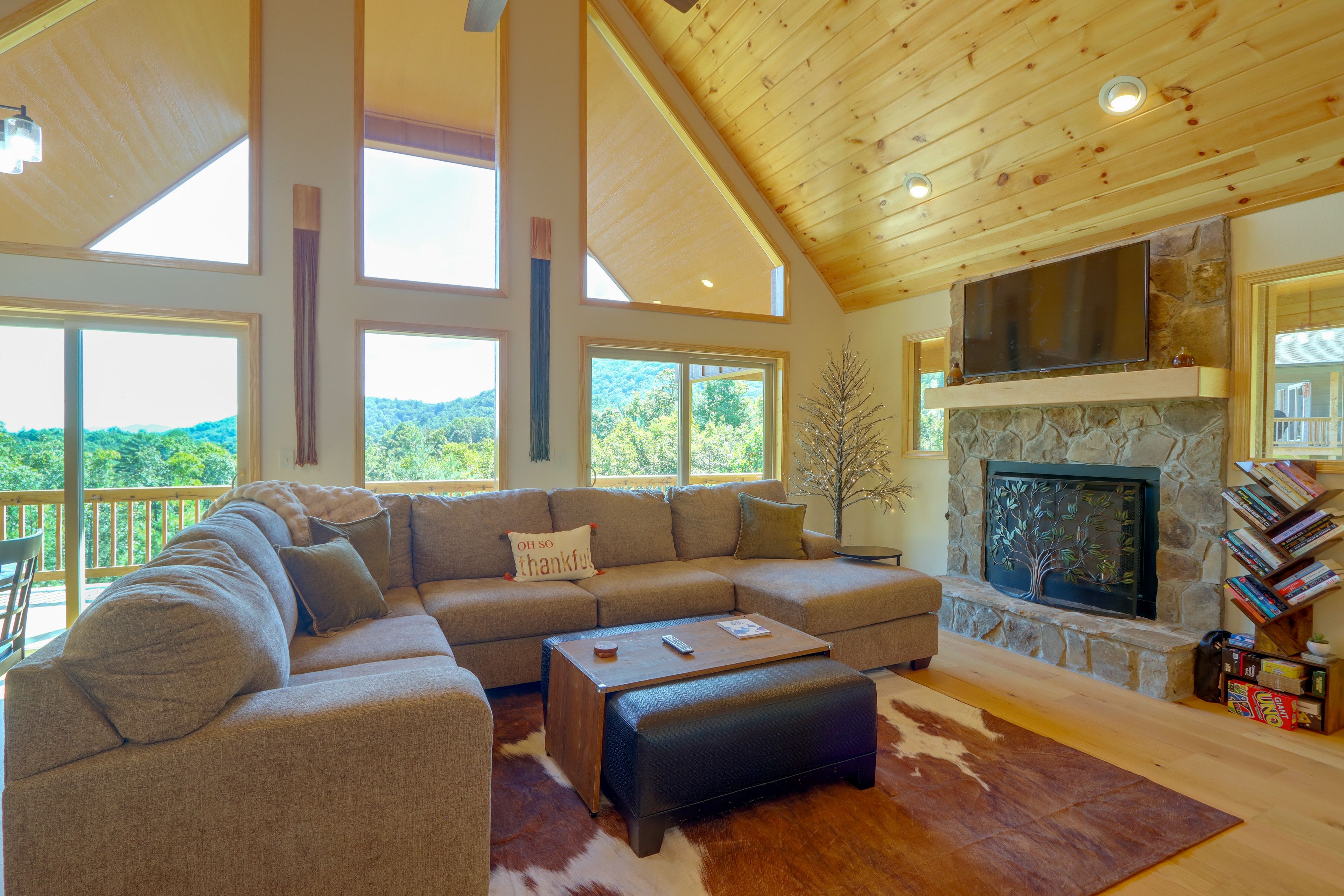 Living Room | Main Level