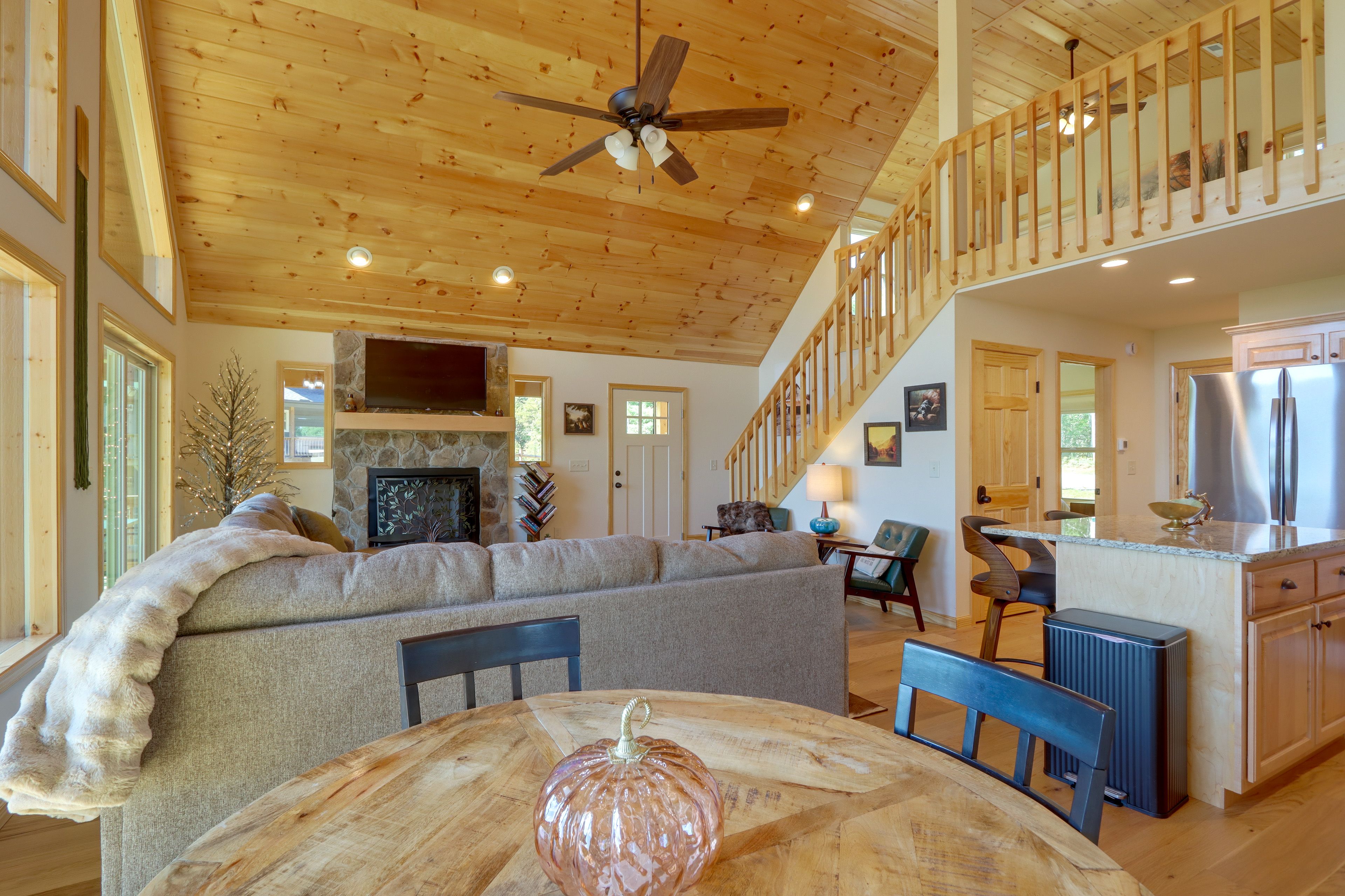 Dining Area | Main Level
