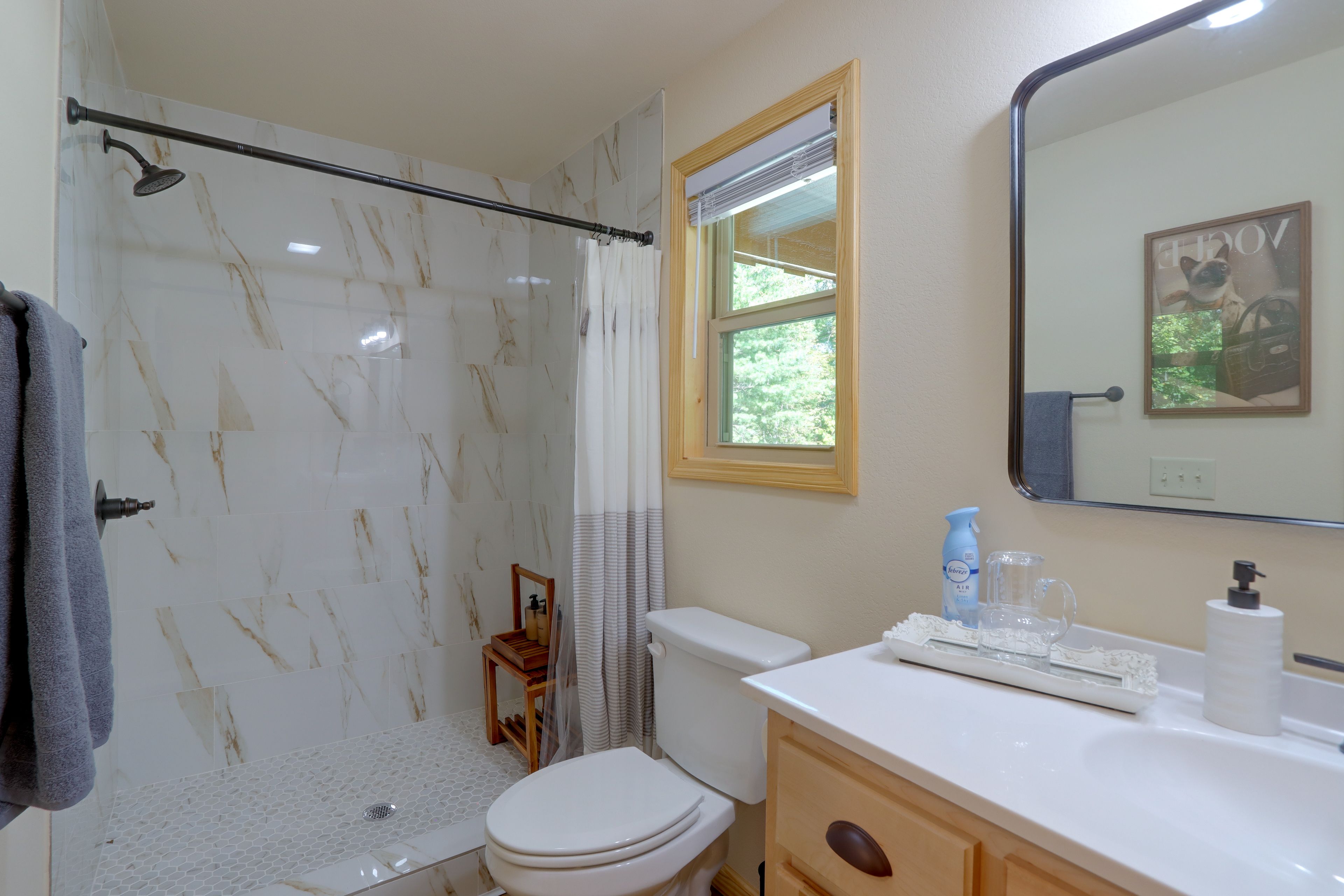 Full Bathroom | Main Level