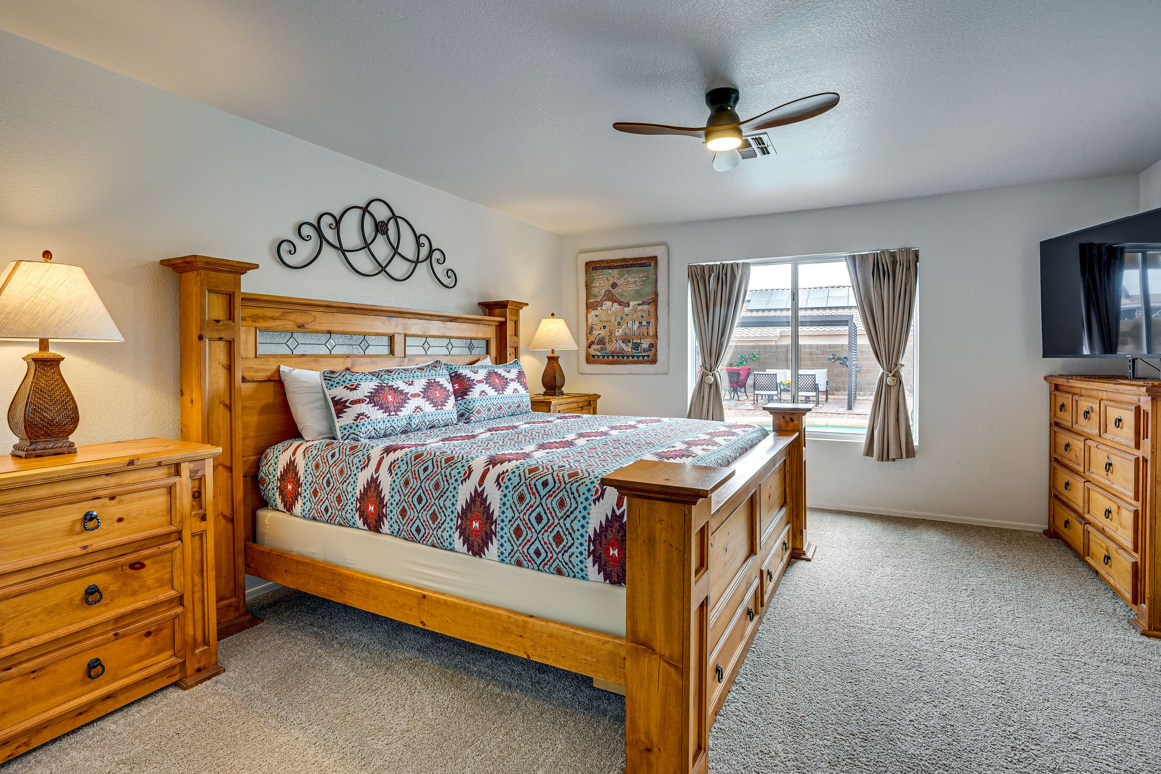Bedroom 1 | King Bed