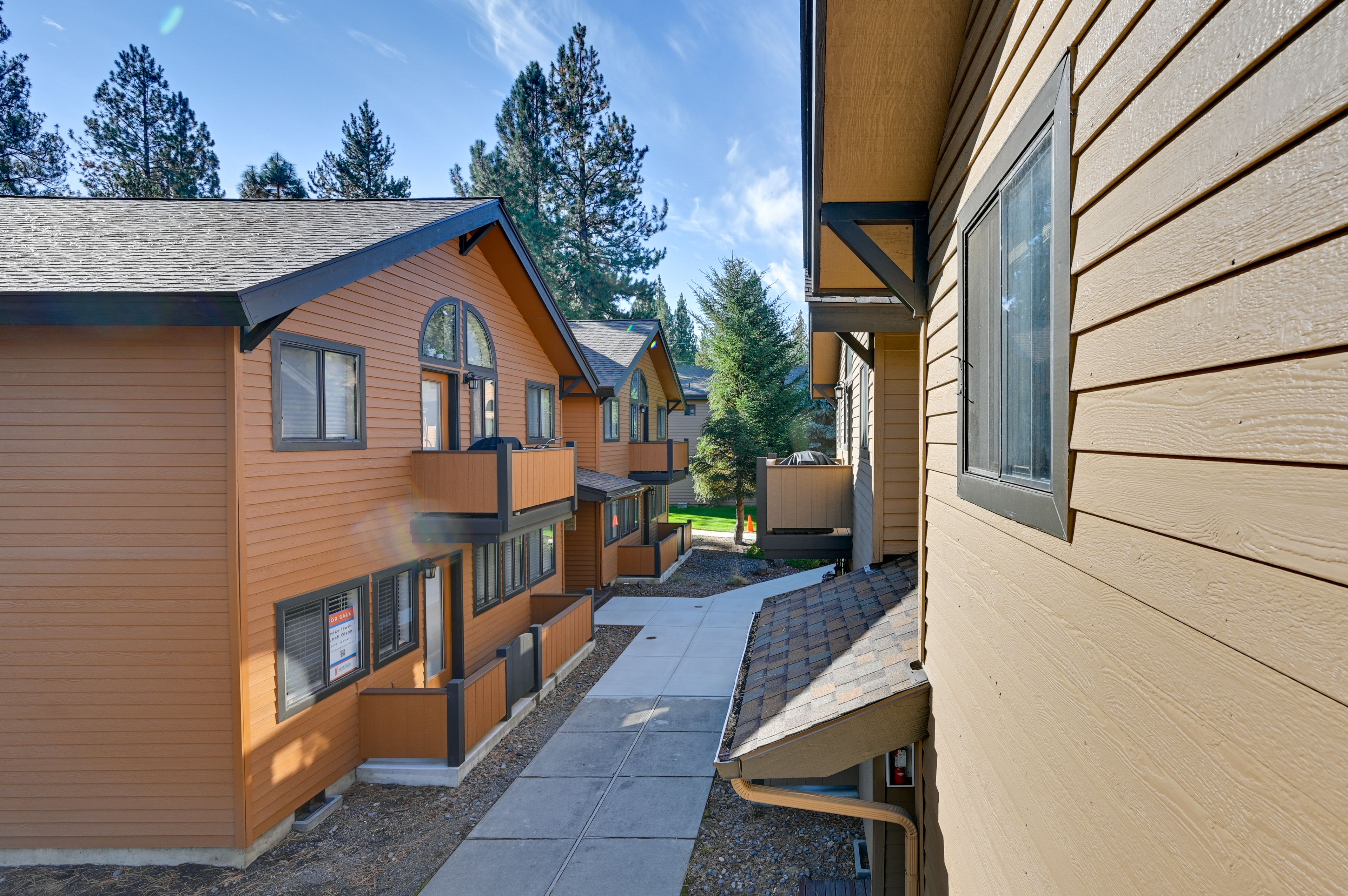 Property Exterior | 2nd-Floor Studio