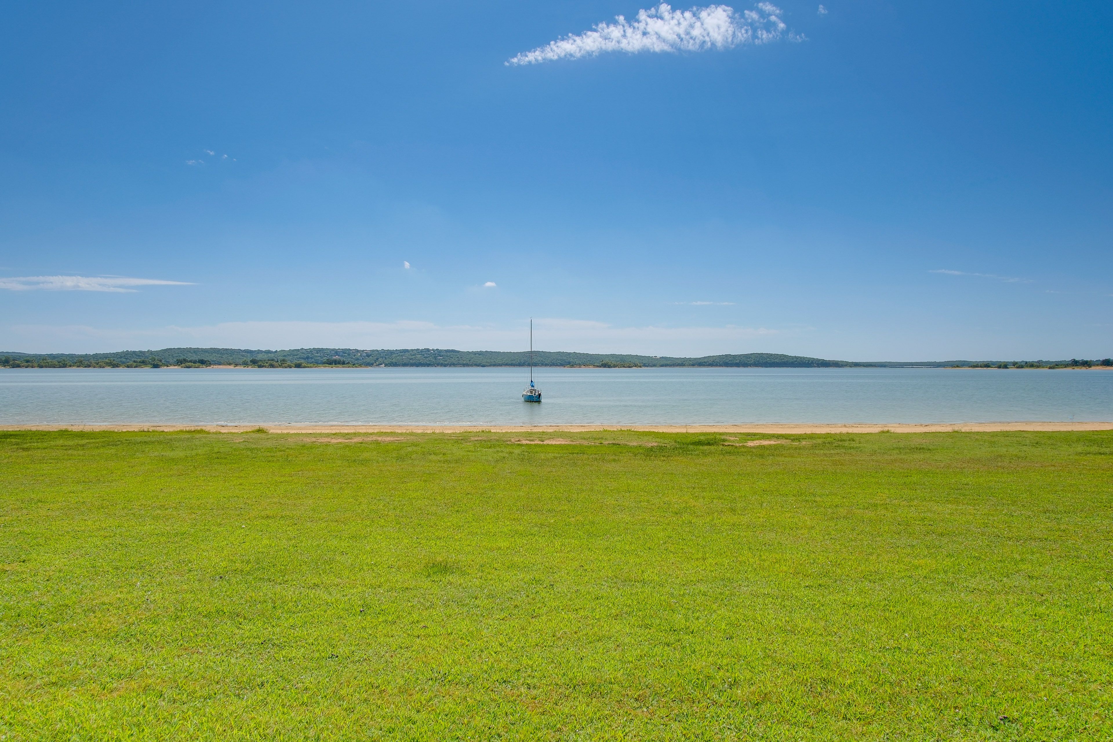 Walk to Beach & Lake Texoma