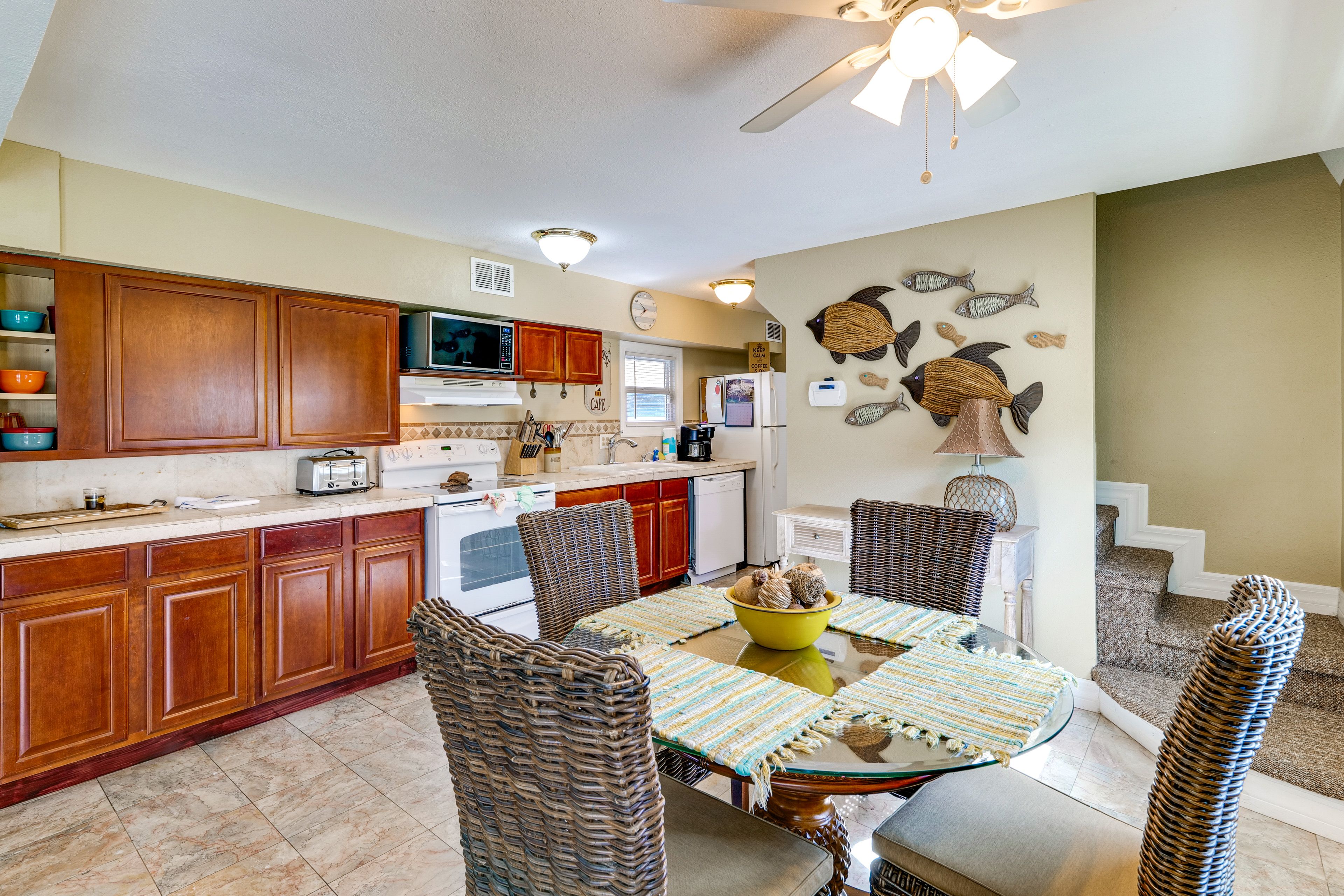 Clermont Vacation Rental | 2BR | 2BA | 920 Sq Ft | 1 Step to Enter