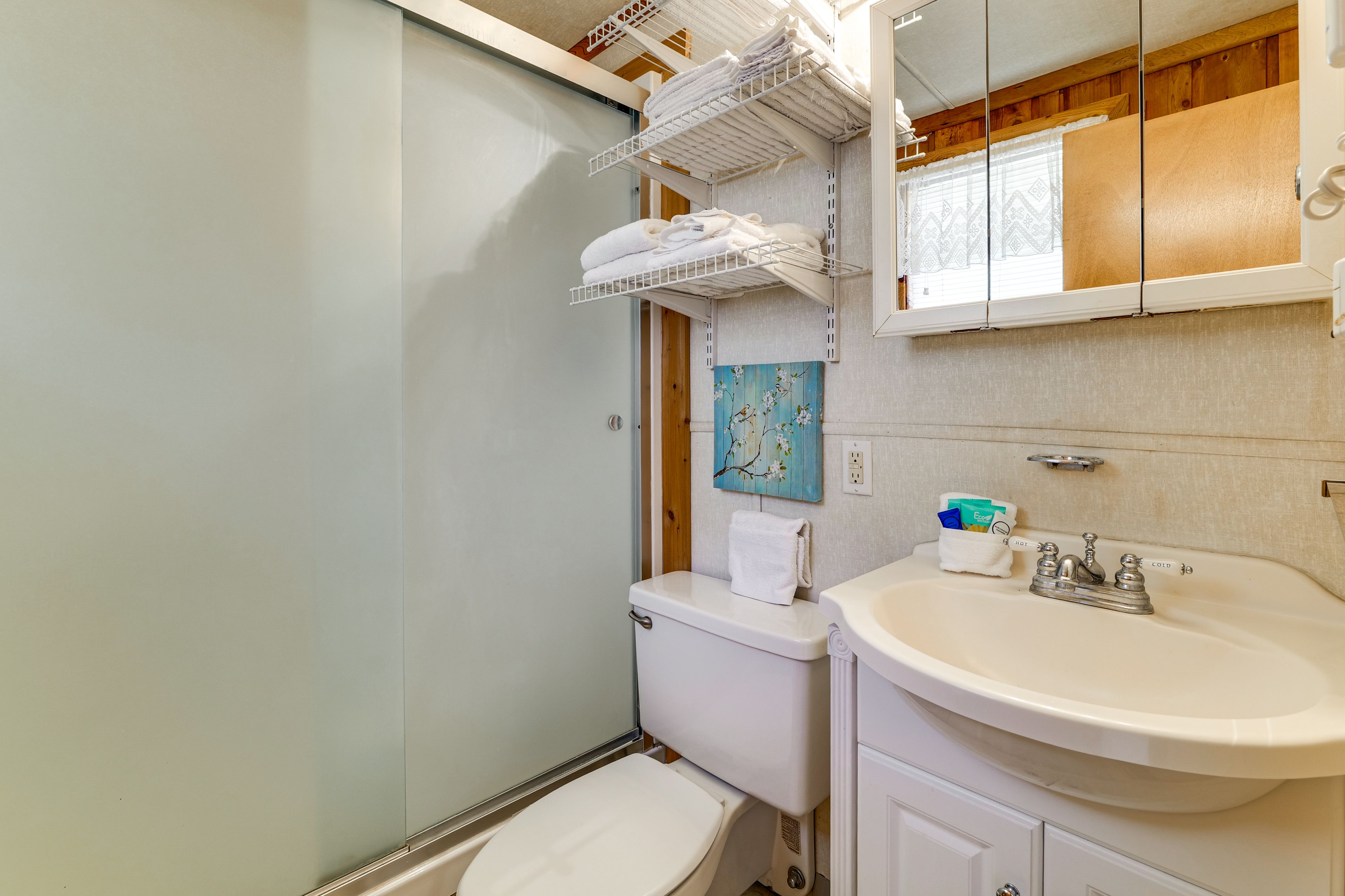 Full Bathroom