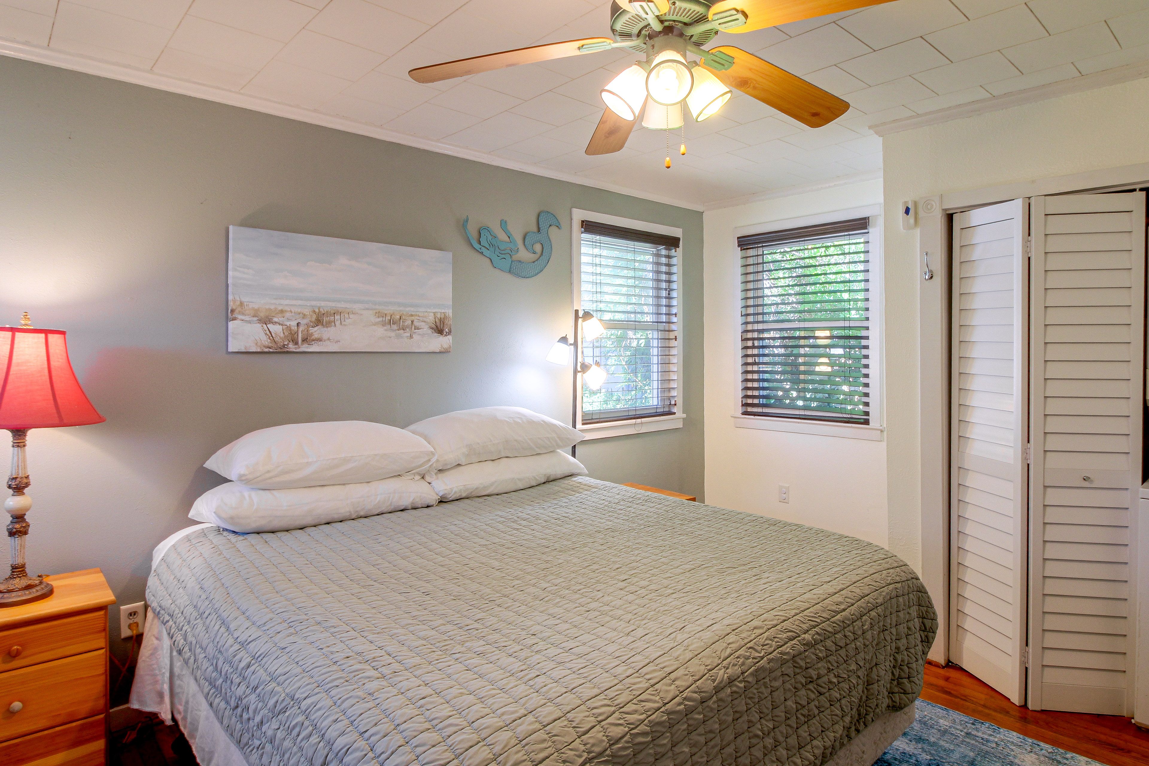 Bedroom | King Bed