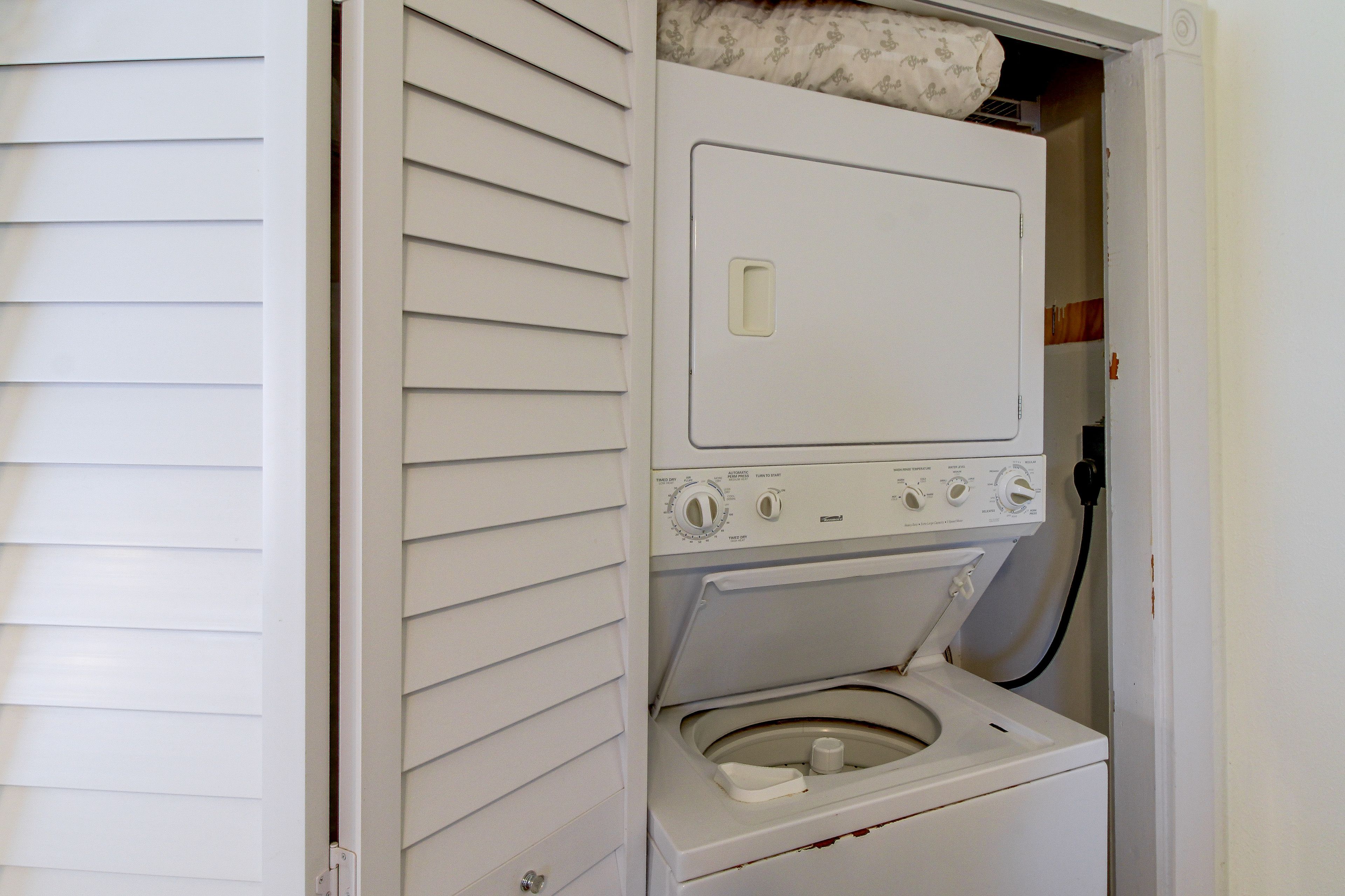 Hallway | Washer & Dryer