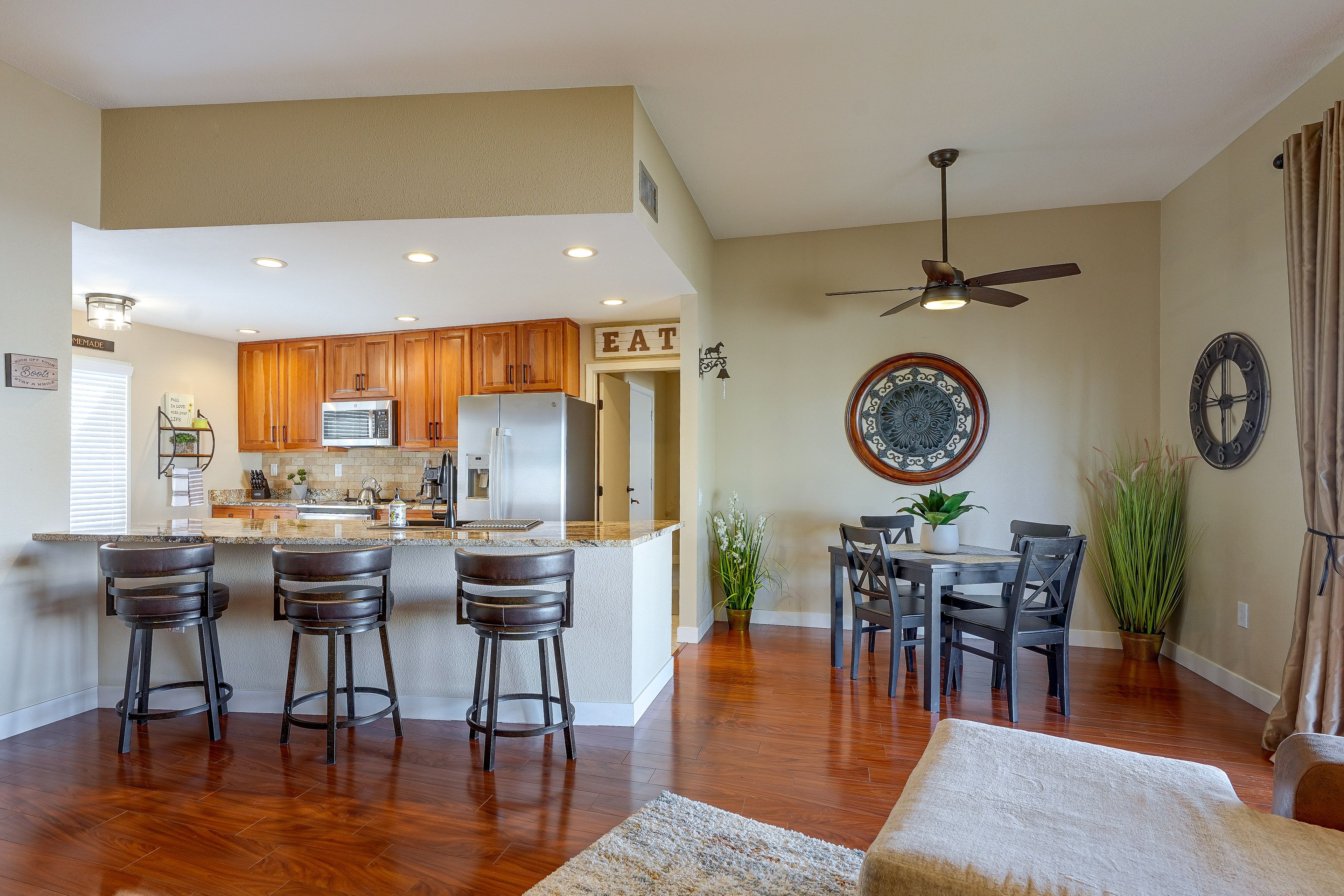Kitchen | Dining