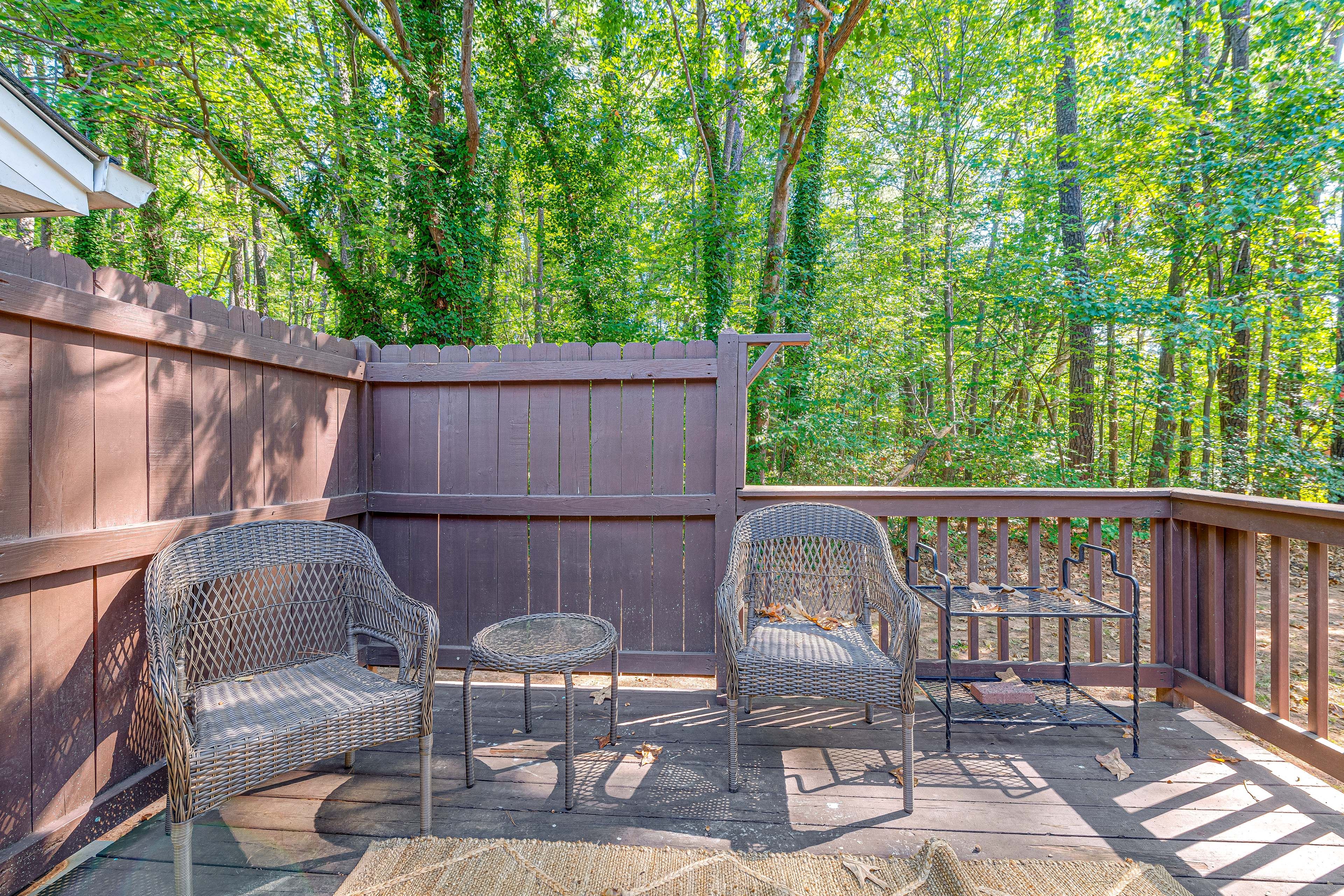 Private Deck | Outdoor Seating