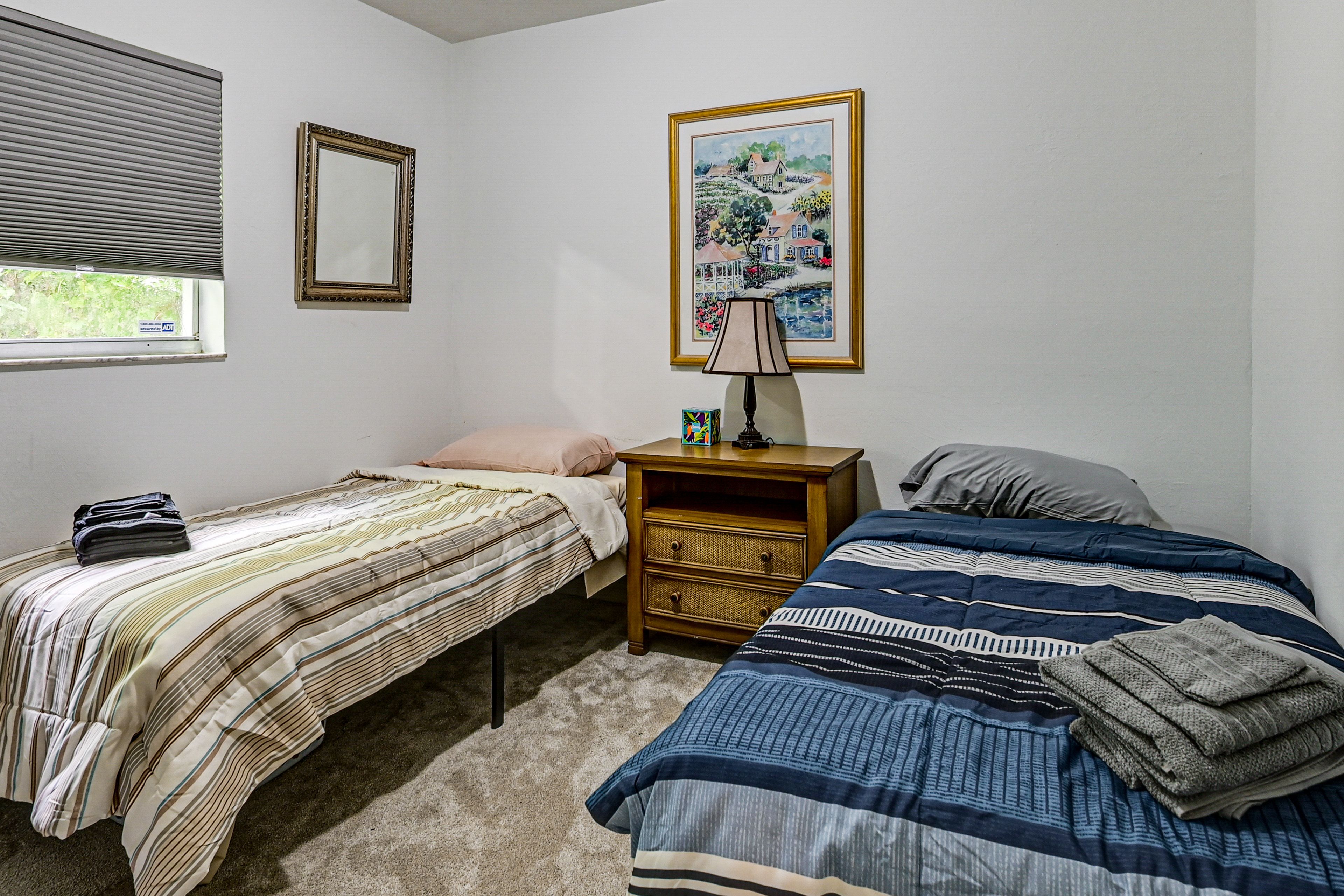 Bedroom | 2 Twin Beds