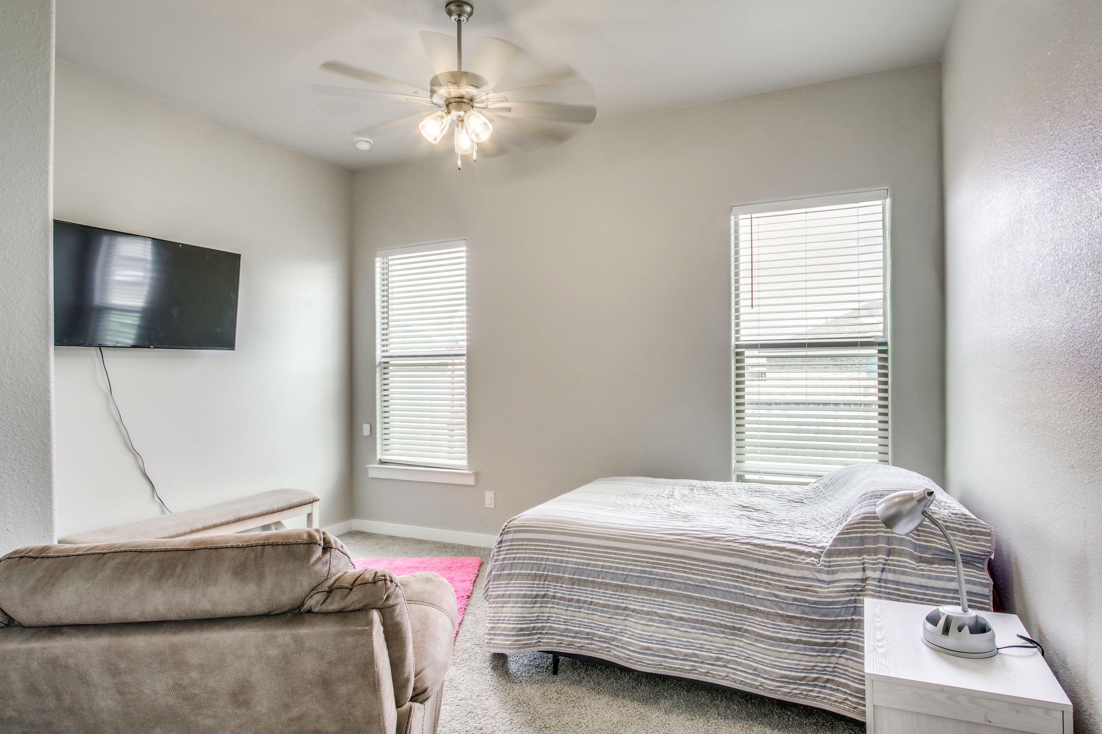 Bedroom | Full Bed