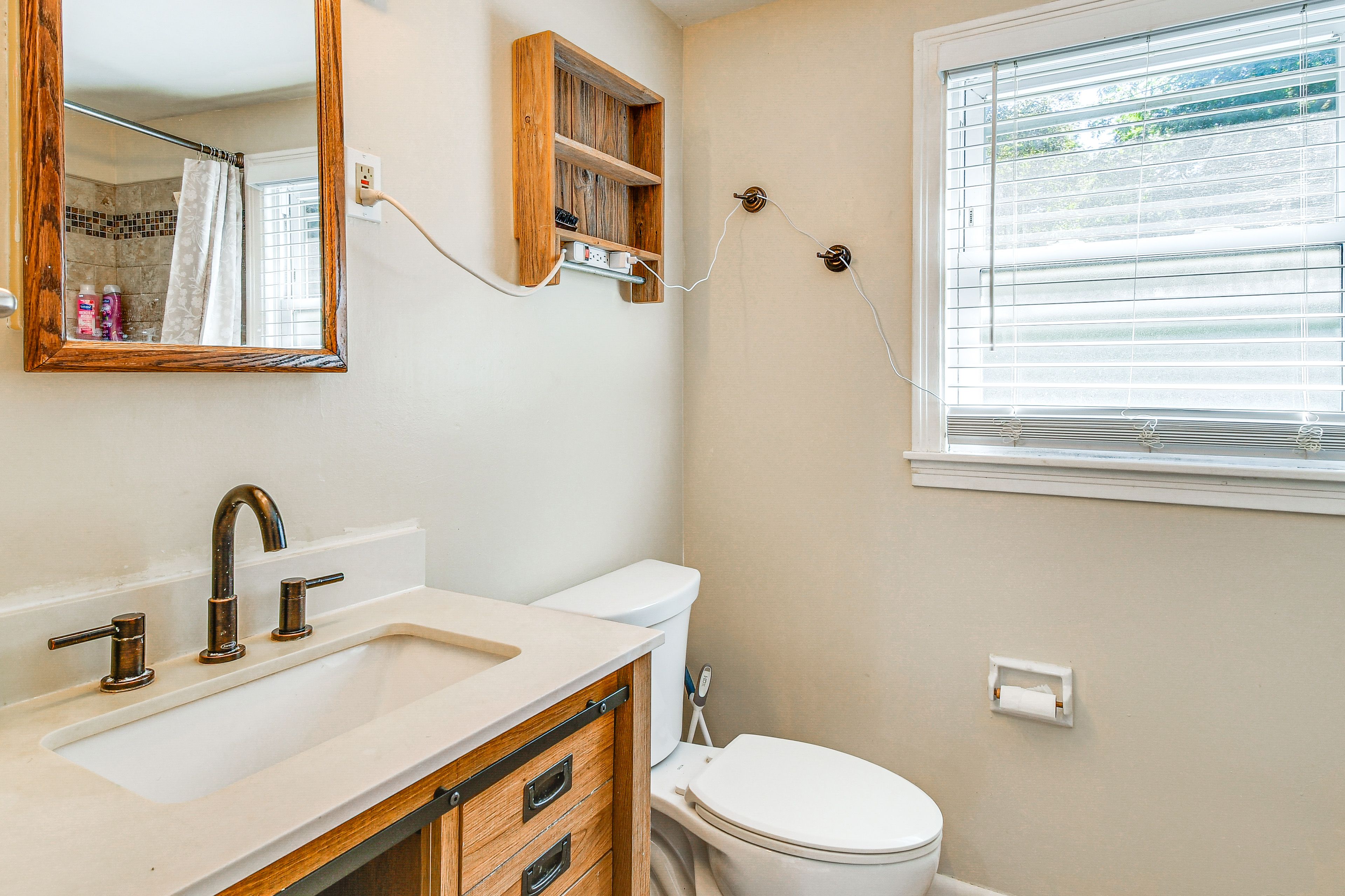 Bathroom | Upper Level
