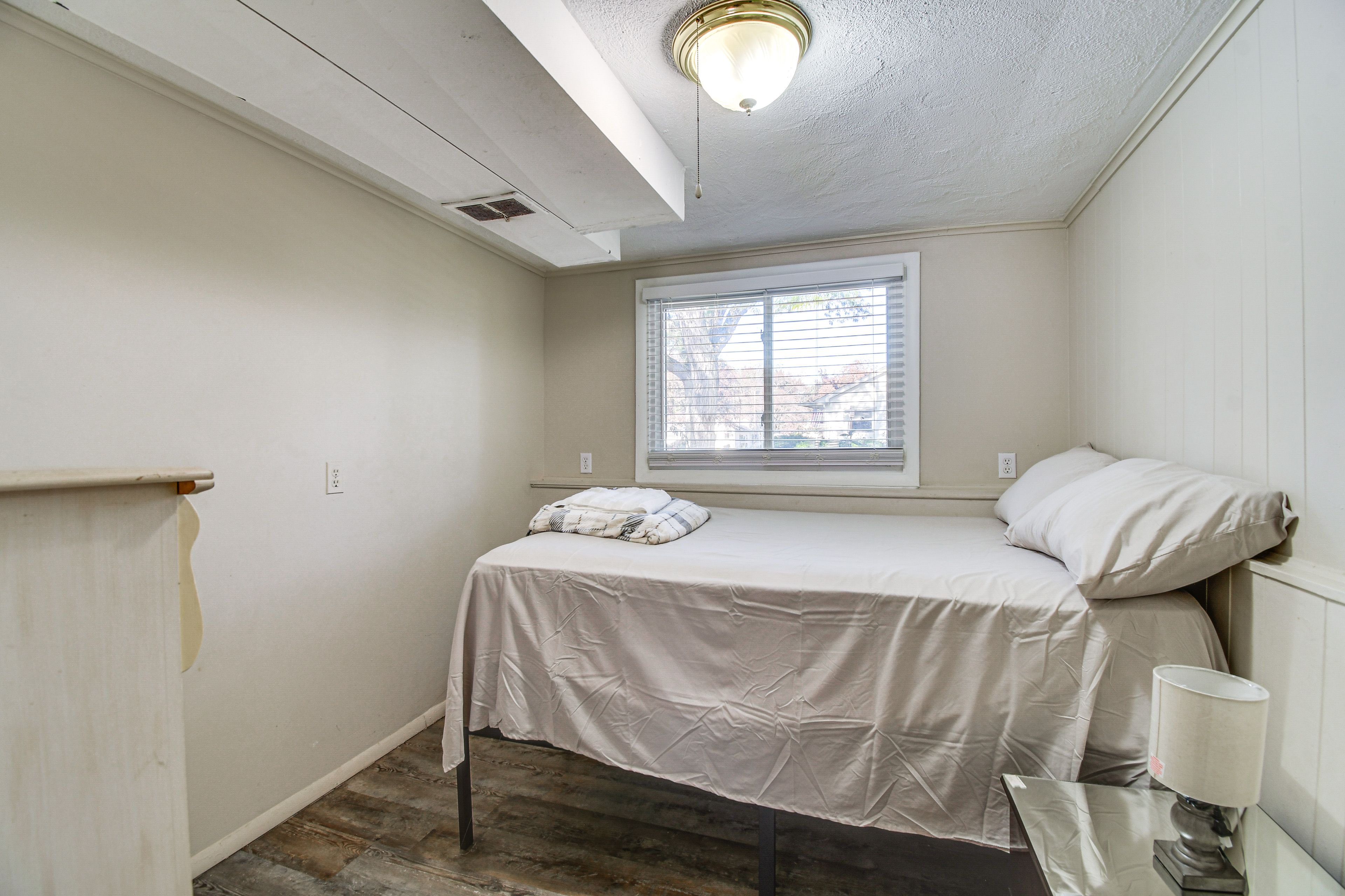 Bedroom 1 | Queen Bed | Lower Level