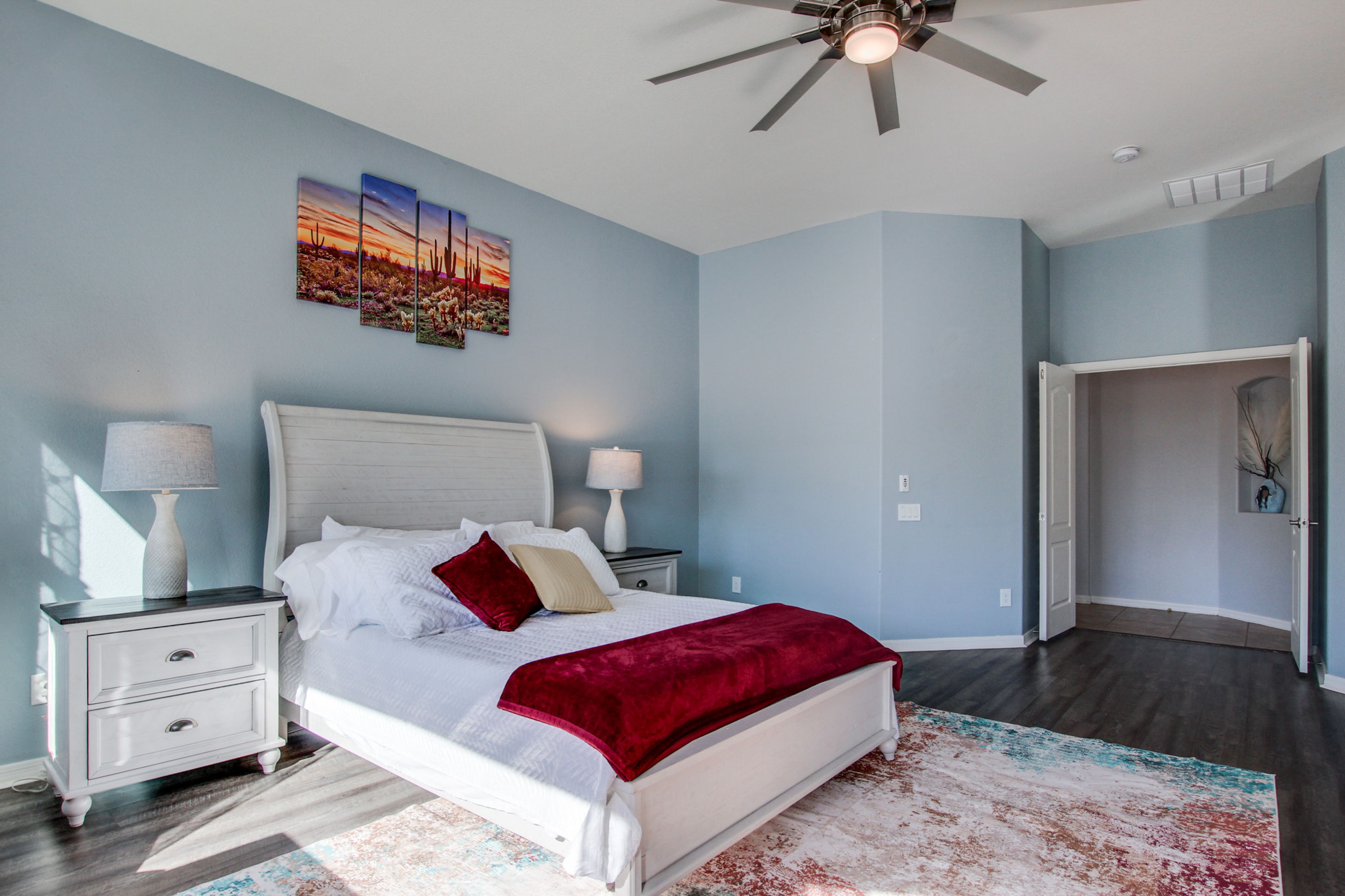 Bedroom | Queen Bed | En-Suite Bathroom