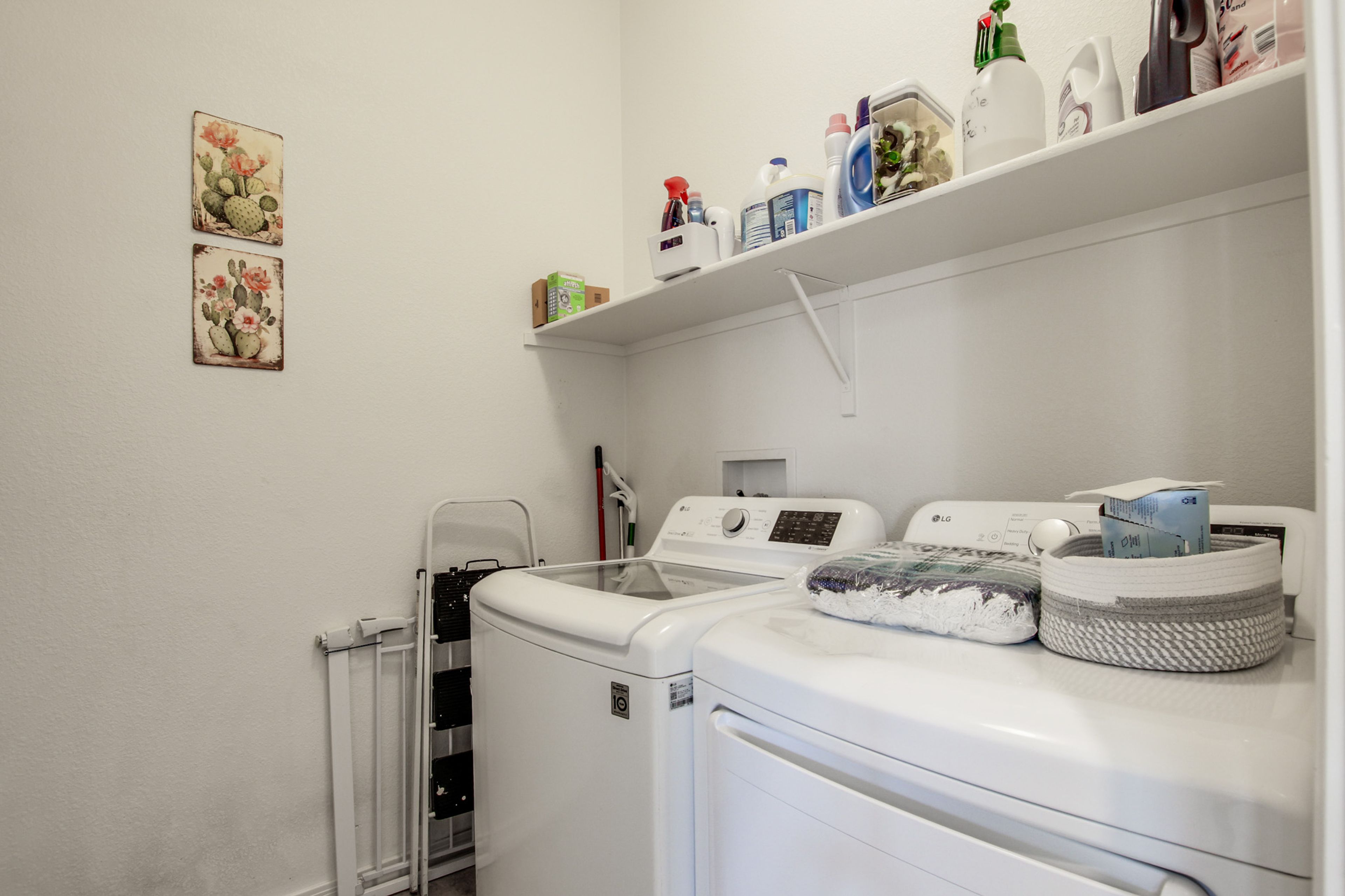 Washer & Dryer