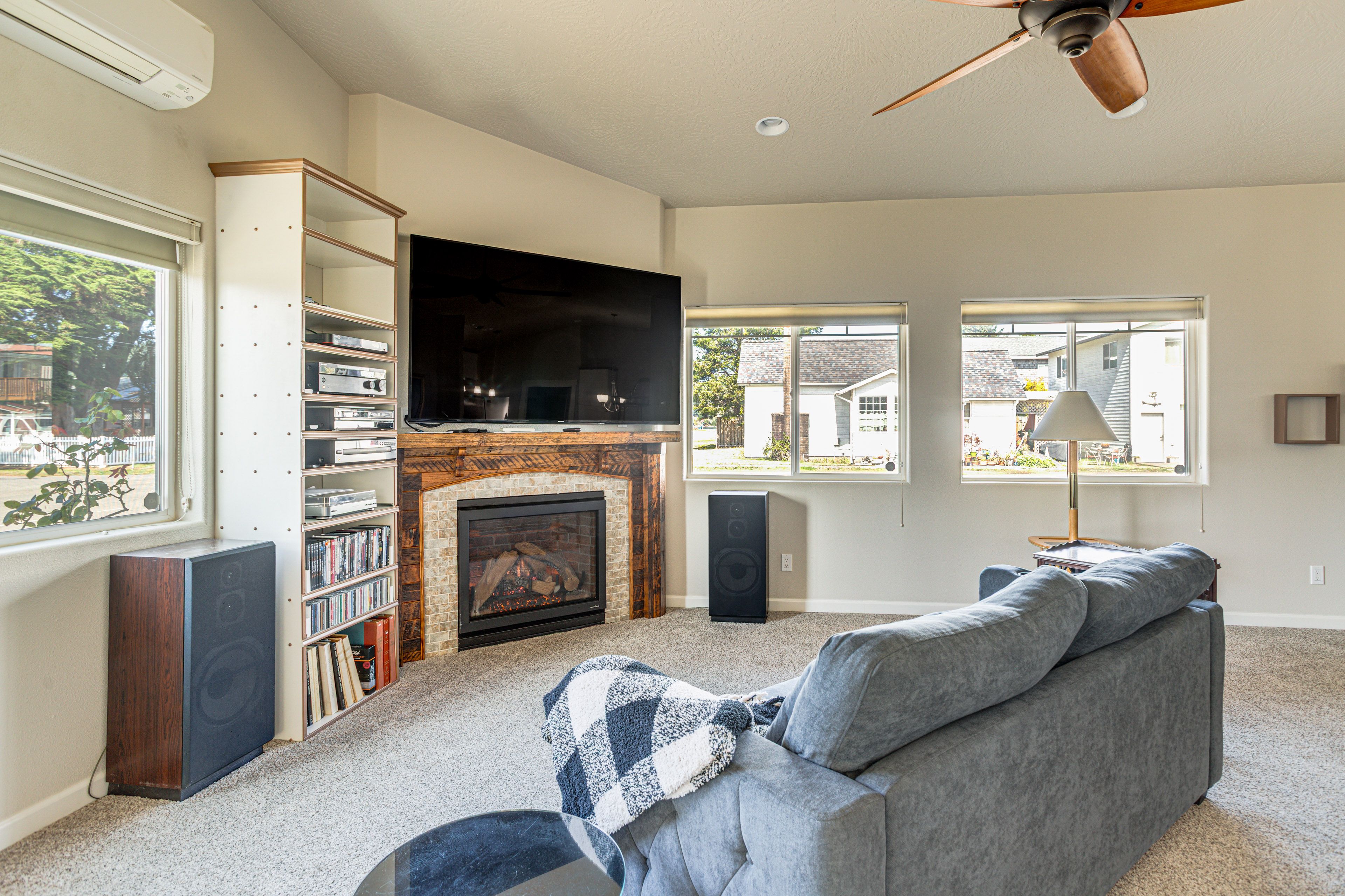 Living Room | Sleeper Sofa